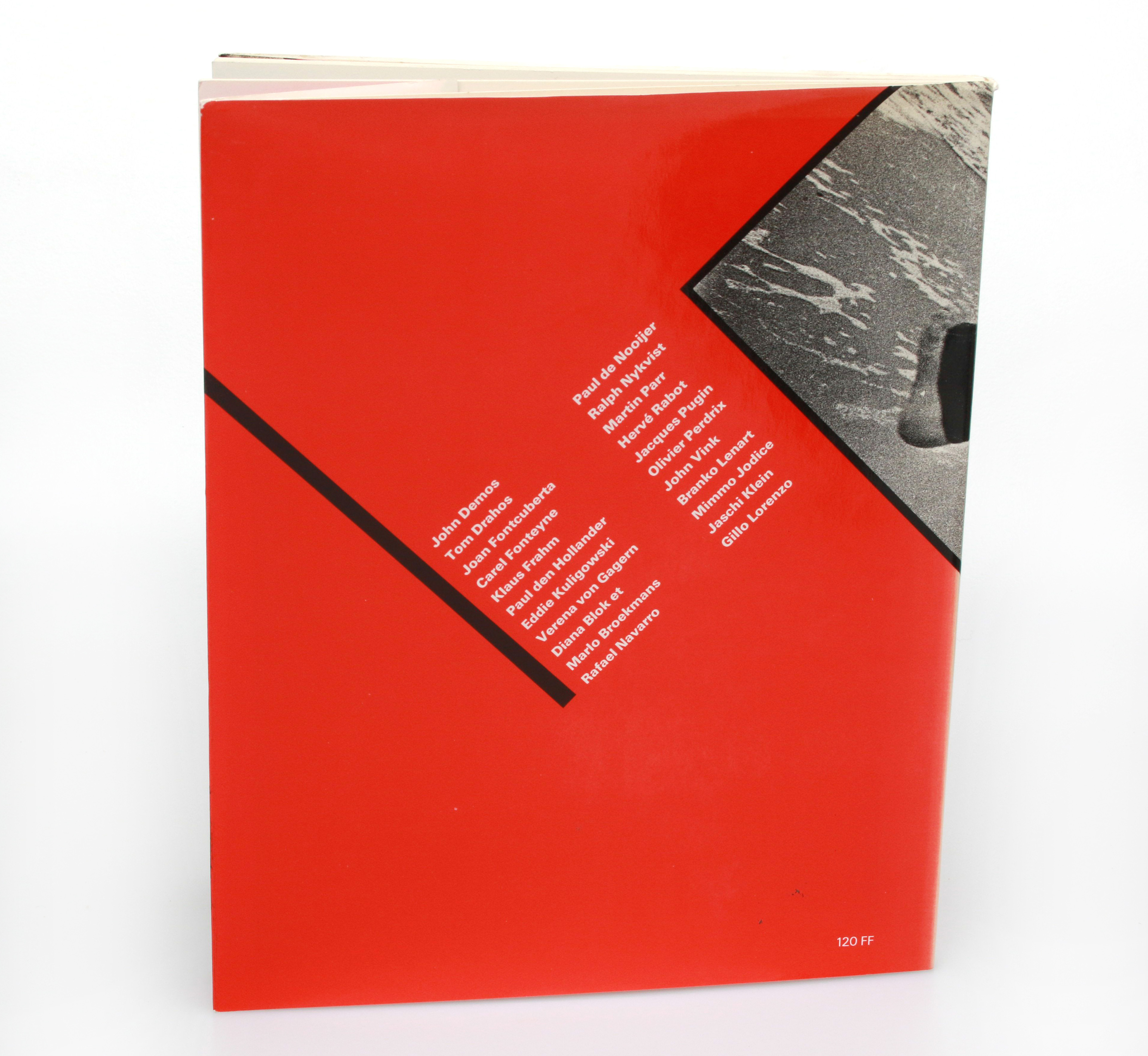 '21 Photographes Contemporains En Europe' Modern Photographers Book (Martin Parr Signed Copy) - Image 2