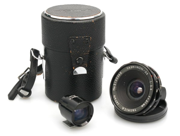 Yashica Yashinon DX 21mm f/3.3 Wide Angle Lens, Yashica Finder, Case & Caps - M42 Screw Mount
