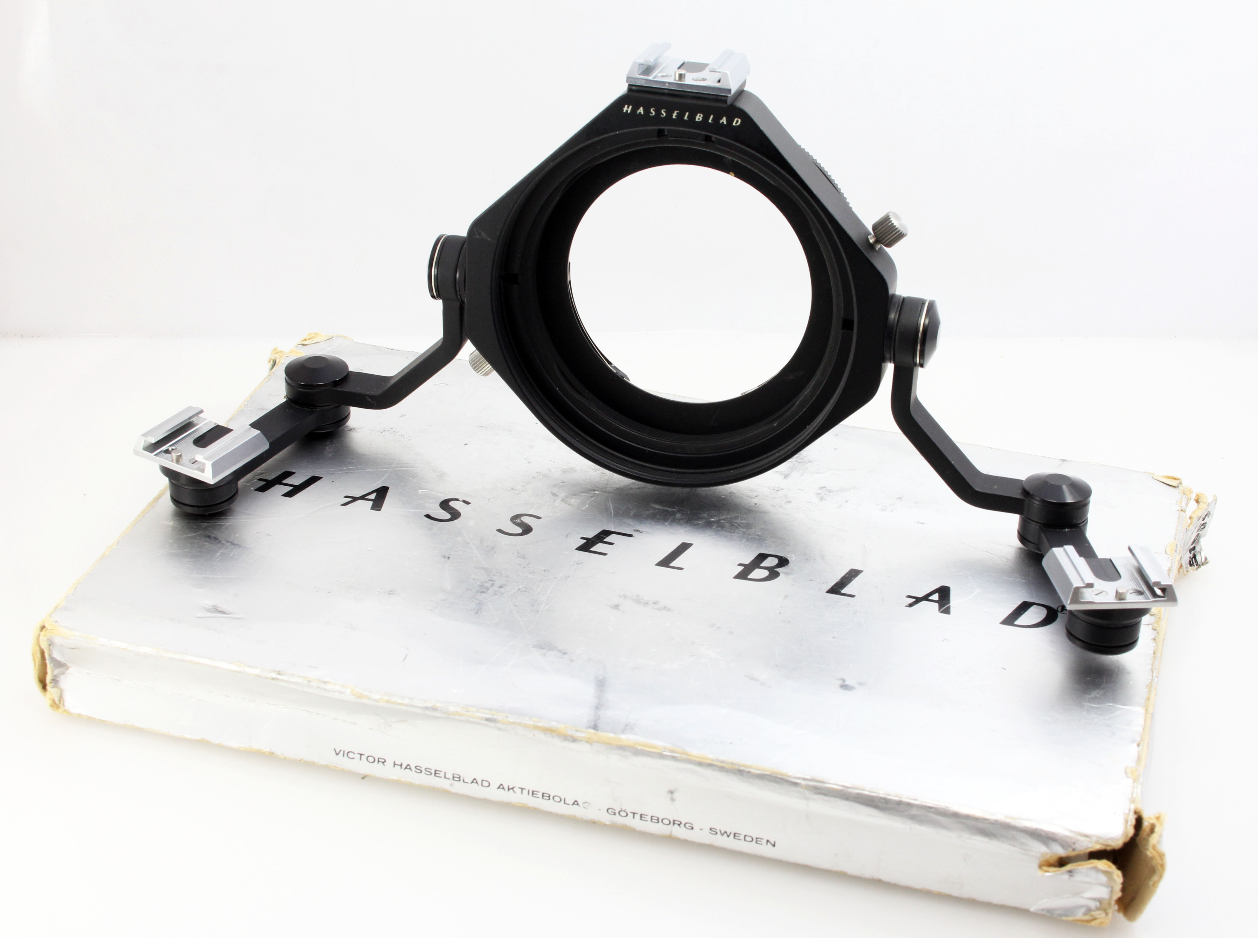 Hasselblad Macro Flash Bracket 51657 for series 50 - 70 lens c/w Bay 50 adapter - Boxed - Image 2