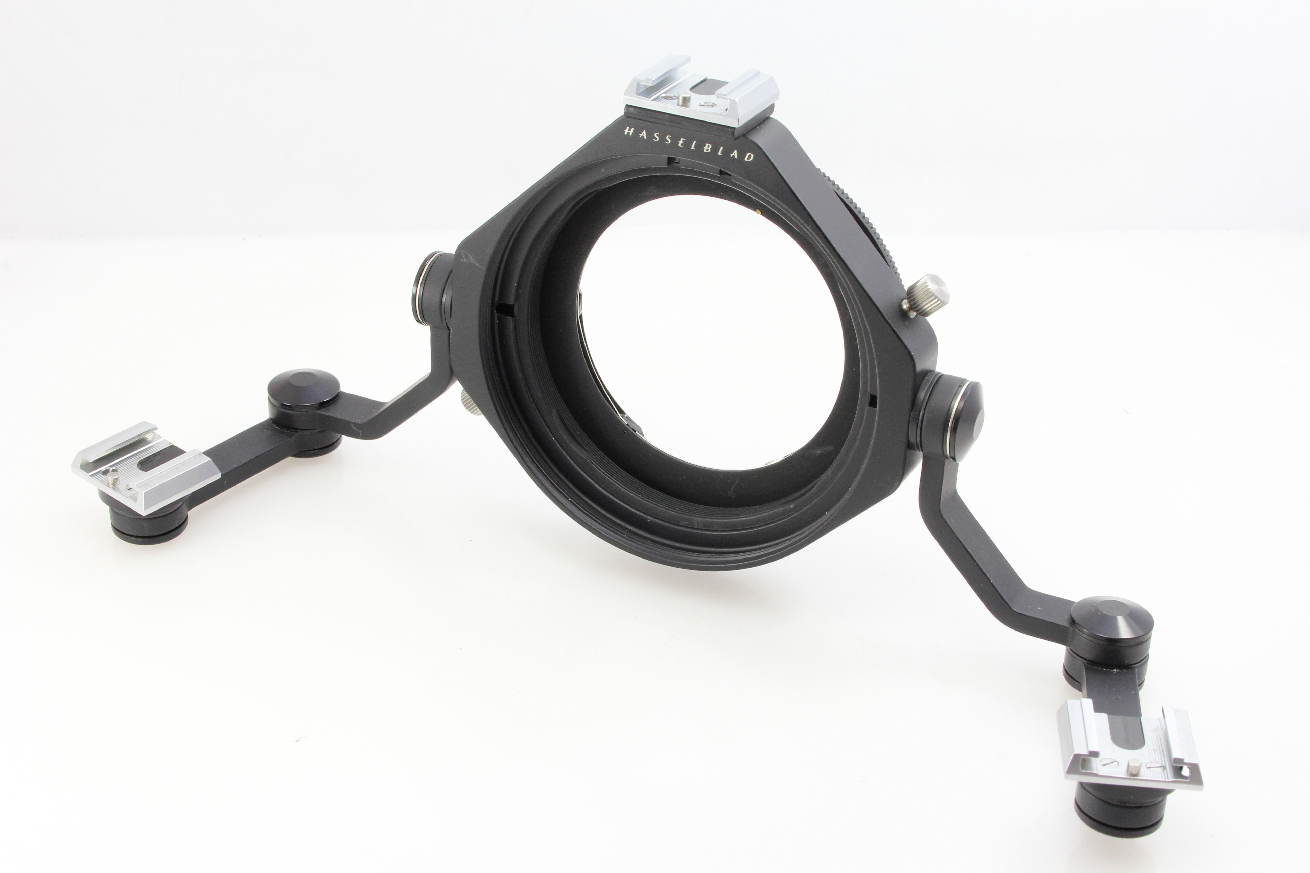 ハッセルブラッド HASSELBLAD MACRO FLASH BRACKET Hasselblad Macro Flash Bracket 51657 for series 50 – 70 lens c/w