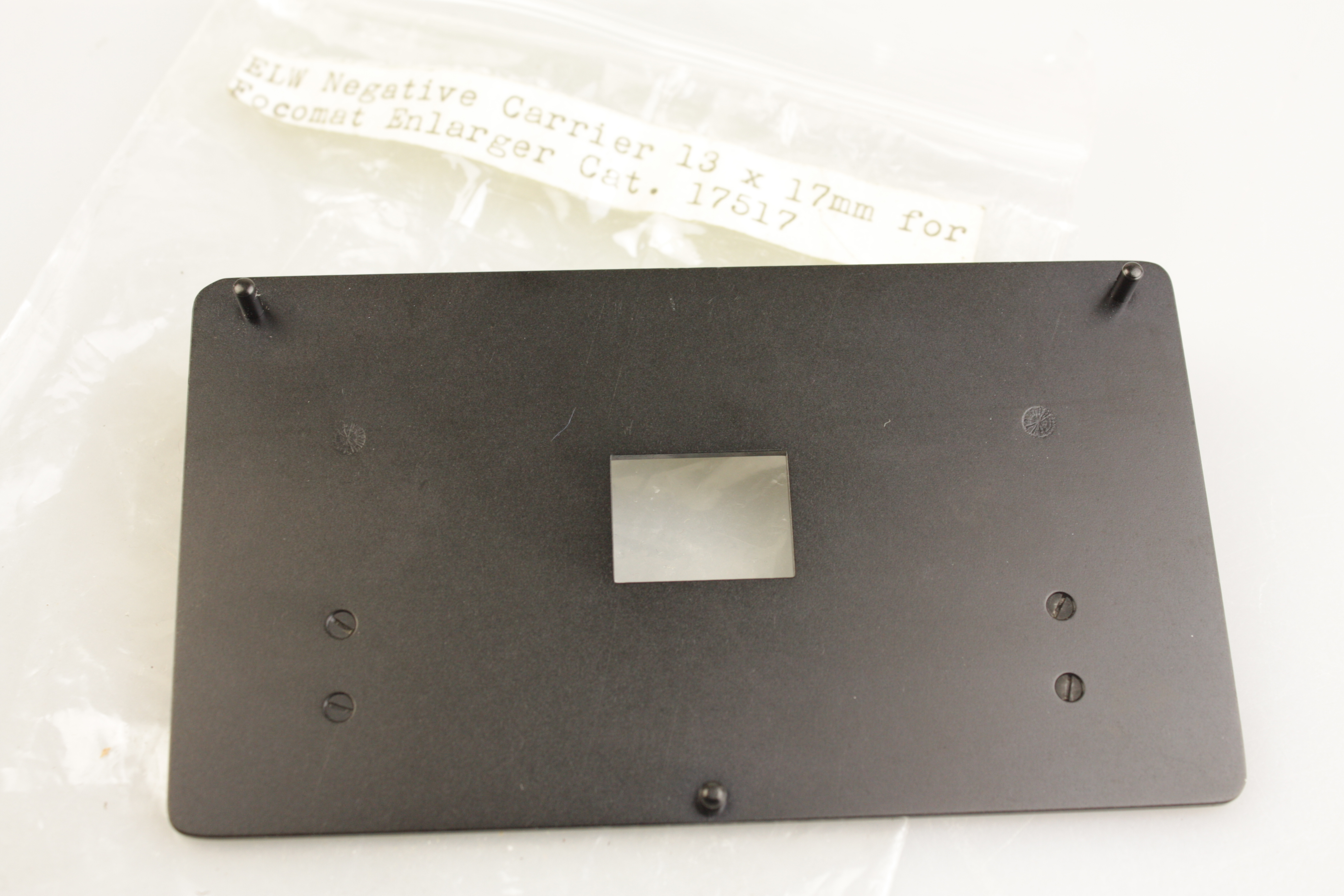13x17mm NEGATIVE CARRIER for 16mm cameras on Leitz Valoy/Focomat 1/1c (17517) - Image 3
