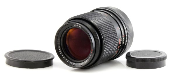Carl Zeiss Jena DDR  135mm f3.5 Telephoto Lens - Manual Focus M42 pentax / praktica / zenit screw mount