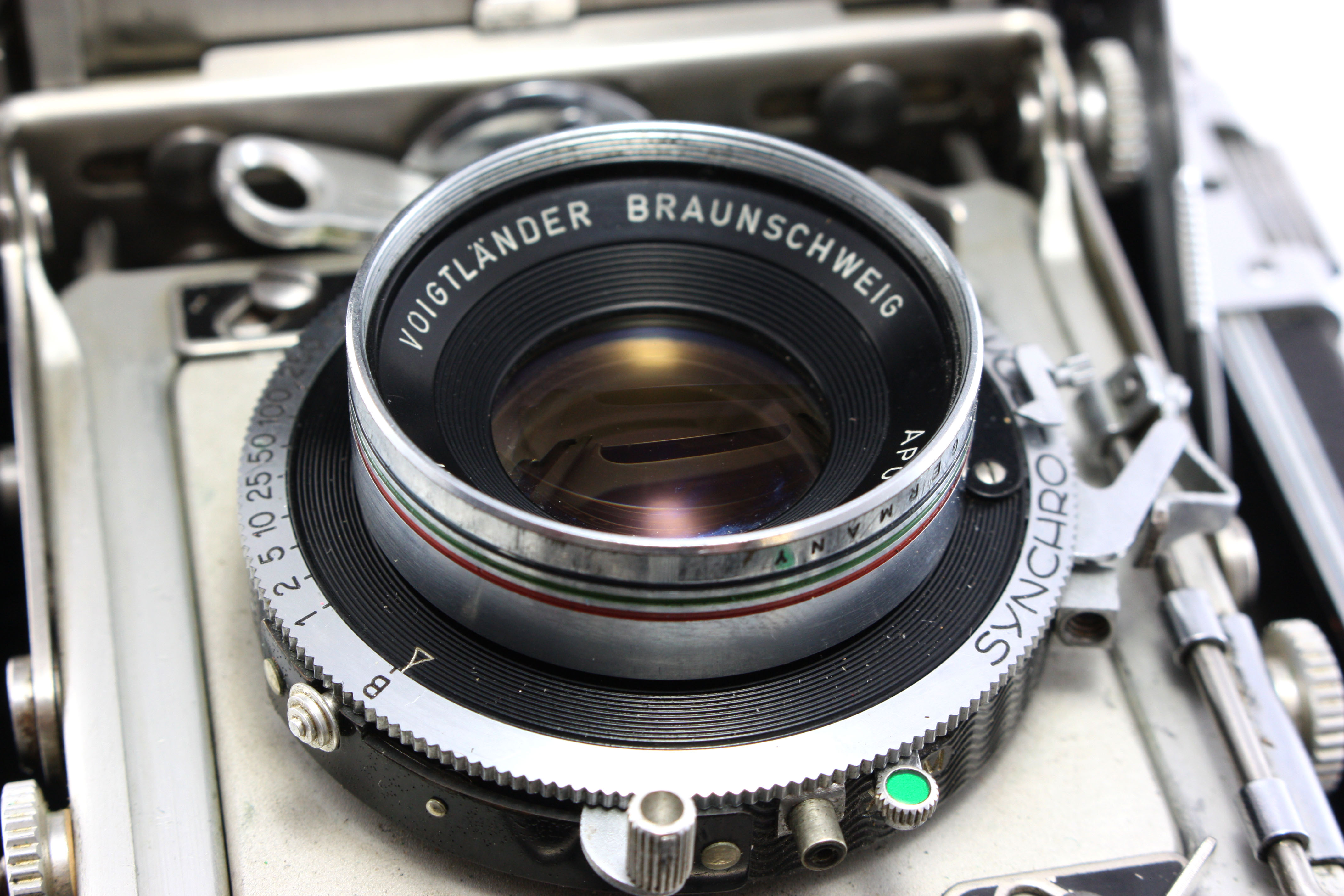 Graflex Speed Graphic 6x9 Camera with Rare Voigtlander 105mm F4.5 Apo Lanthar - Image 2