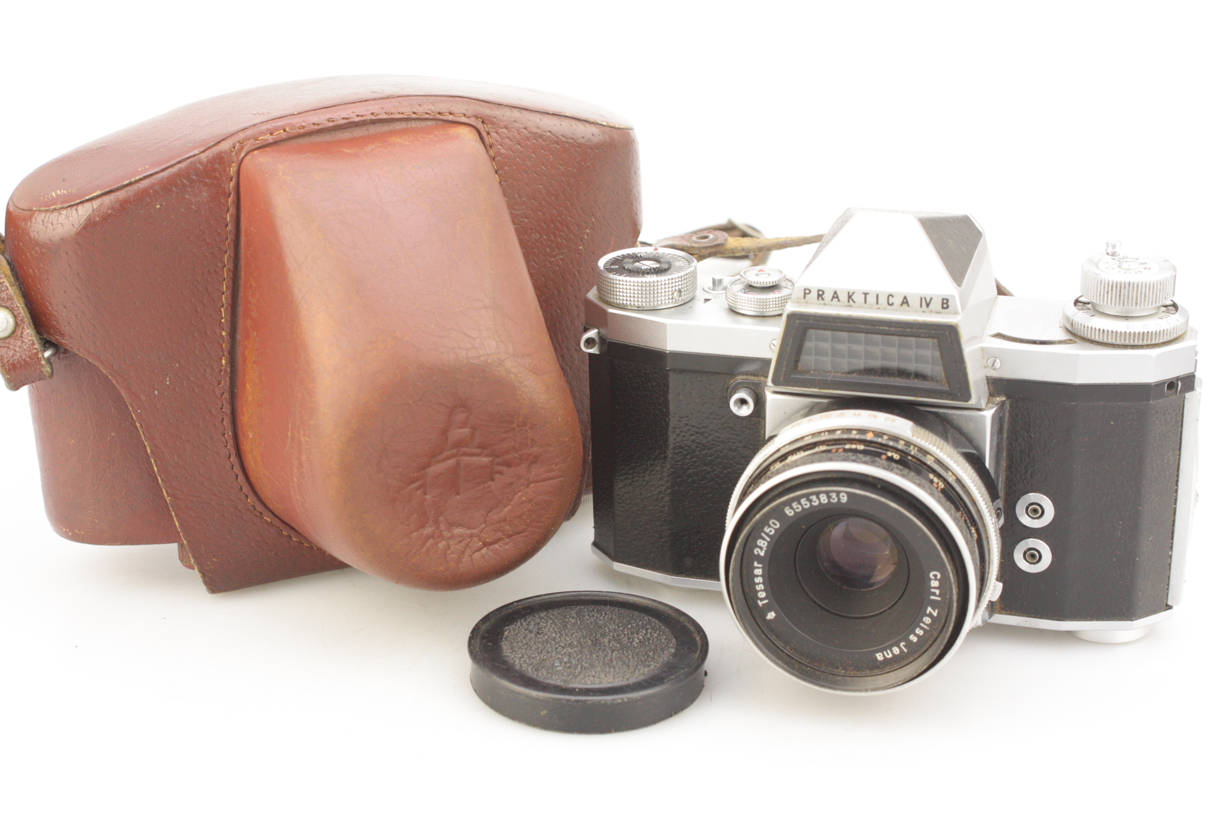 Pentacon PRAKTICA IVB 50mm f/2.8 Tessar & Leather Case
