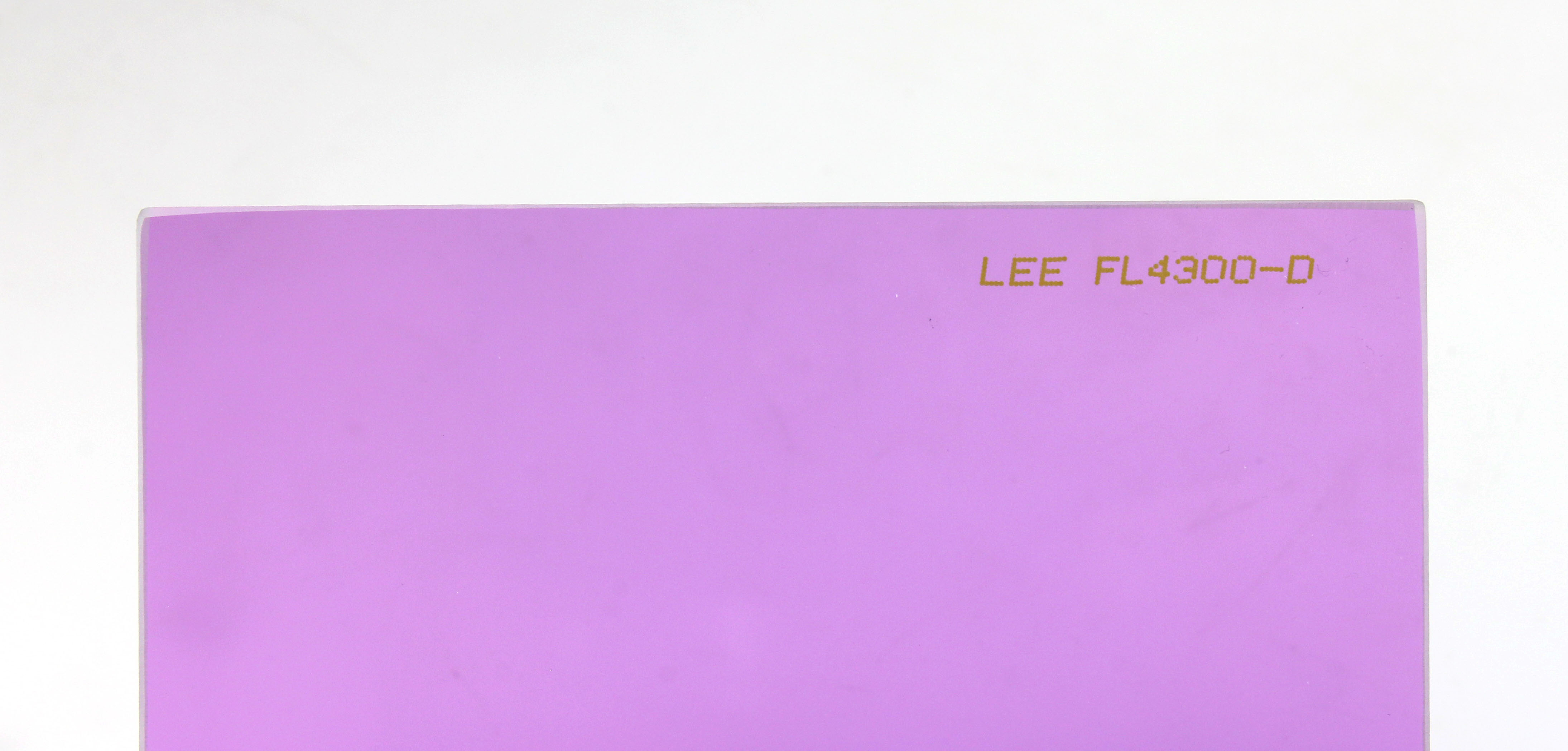 Lee Filters FL4300-D 100x100mm Flourescent Correction Standard Filter - Image 2