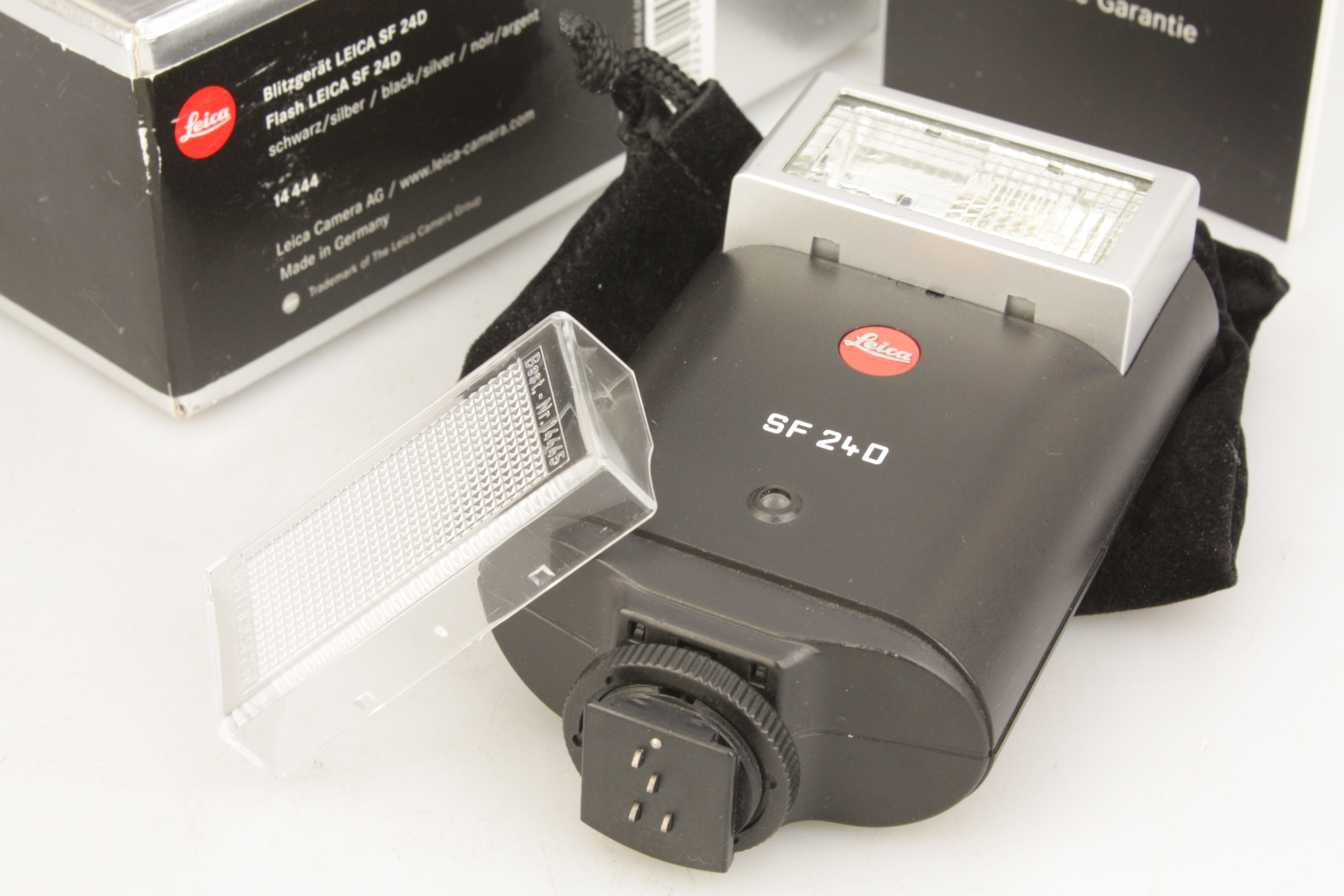 Leica SF 24D TTL Flash for Digital & film M Series Cameras - Image 2