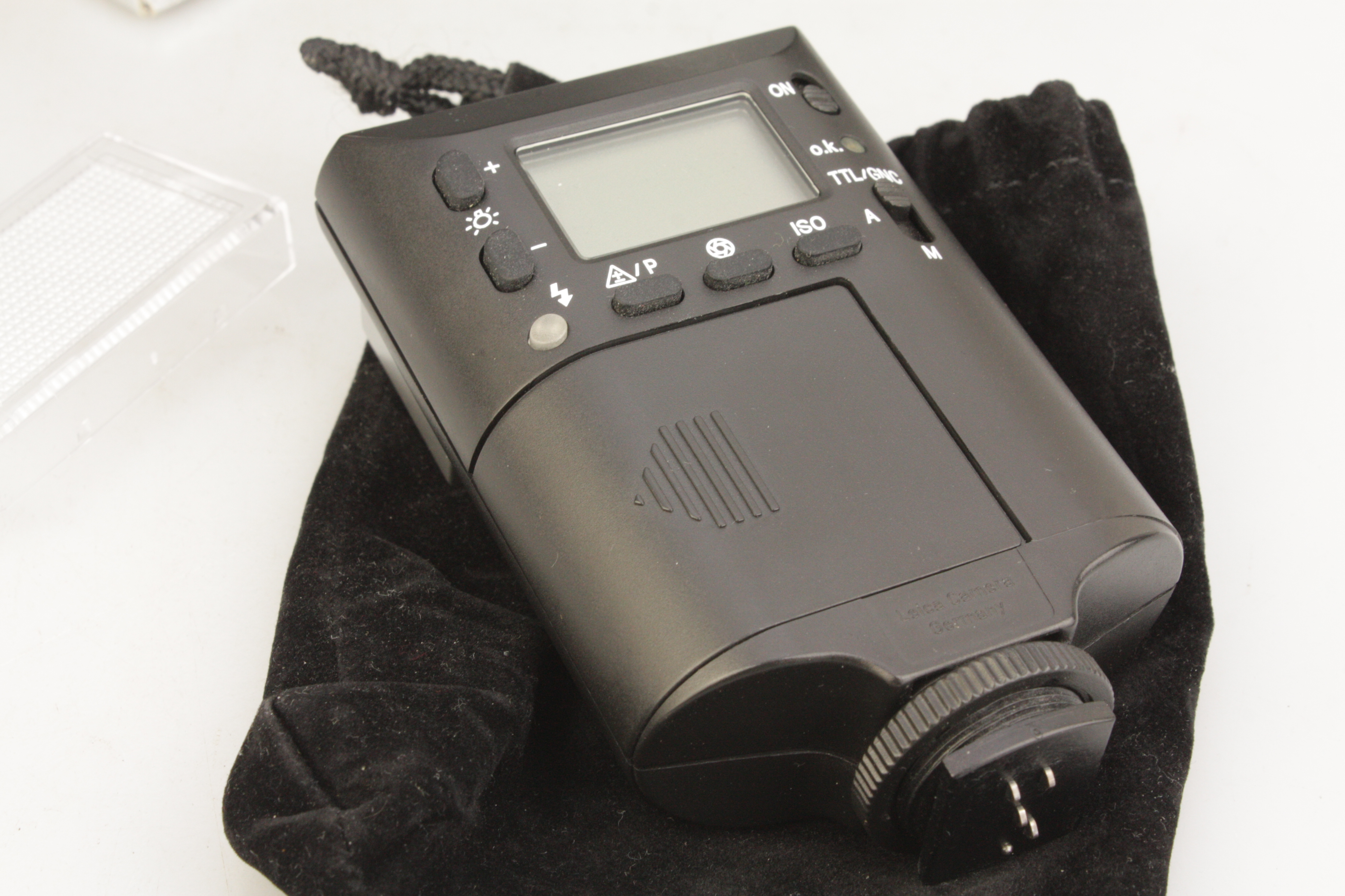 Leica SF 24D TTL Flash for Digital & film M Series Cameras - Image 3