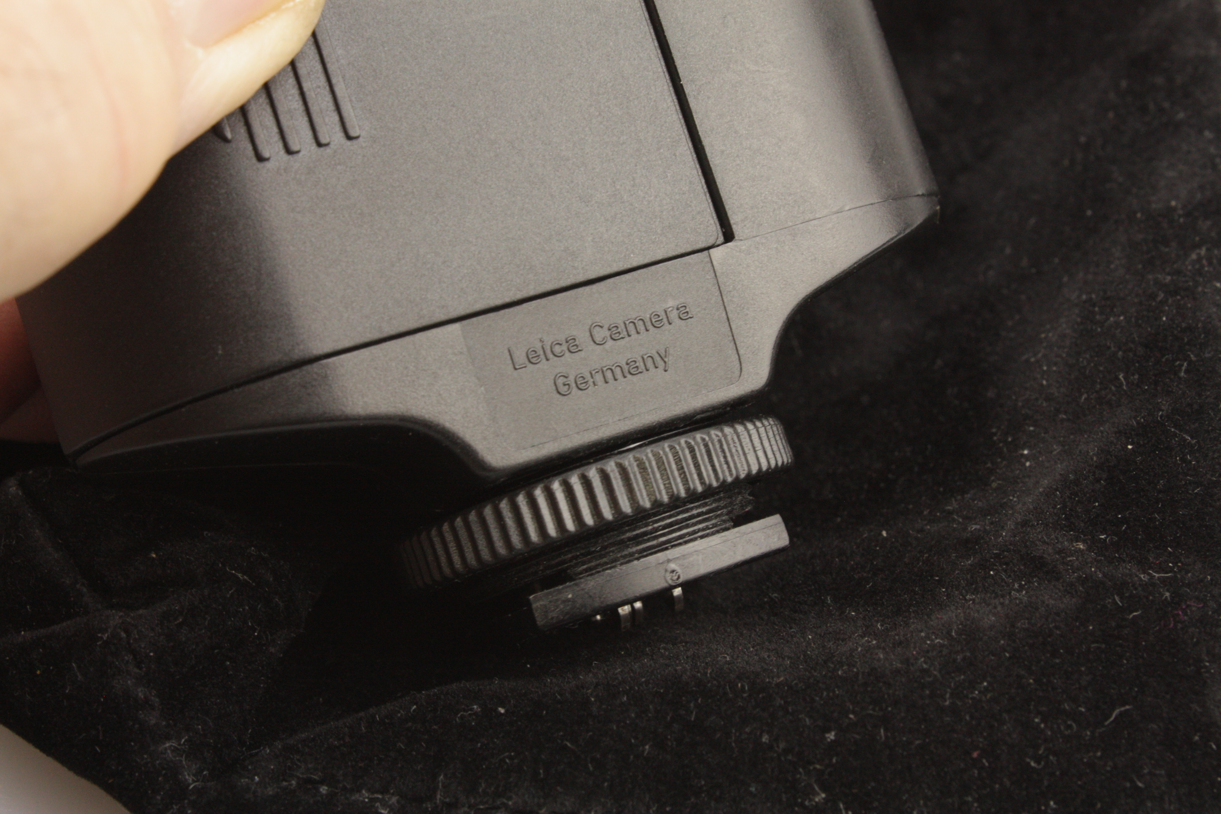 Leica SF 24D TTL Flash for Digital & film M Series Cameras - Image 5