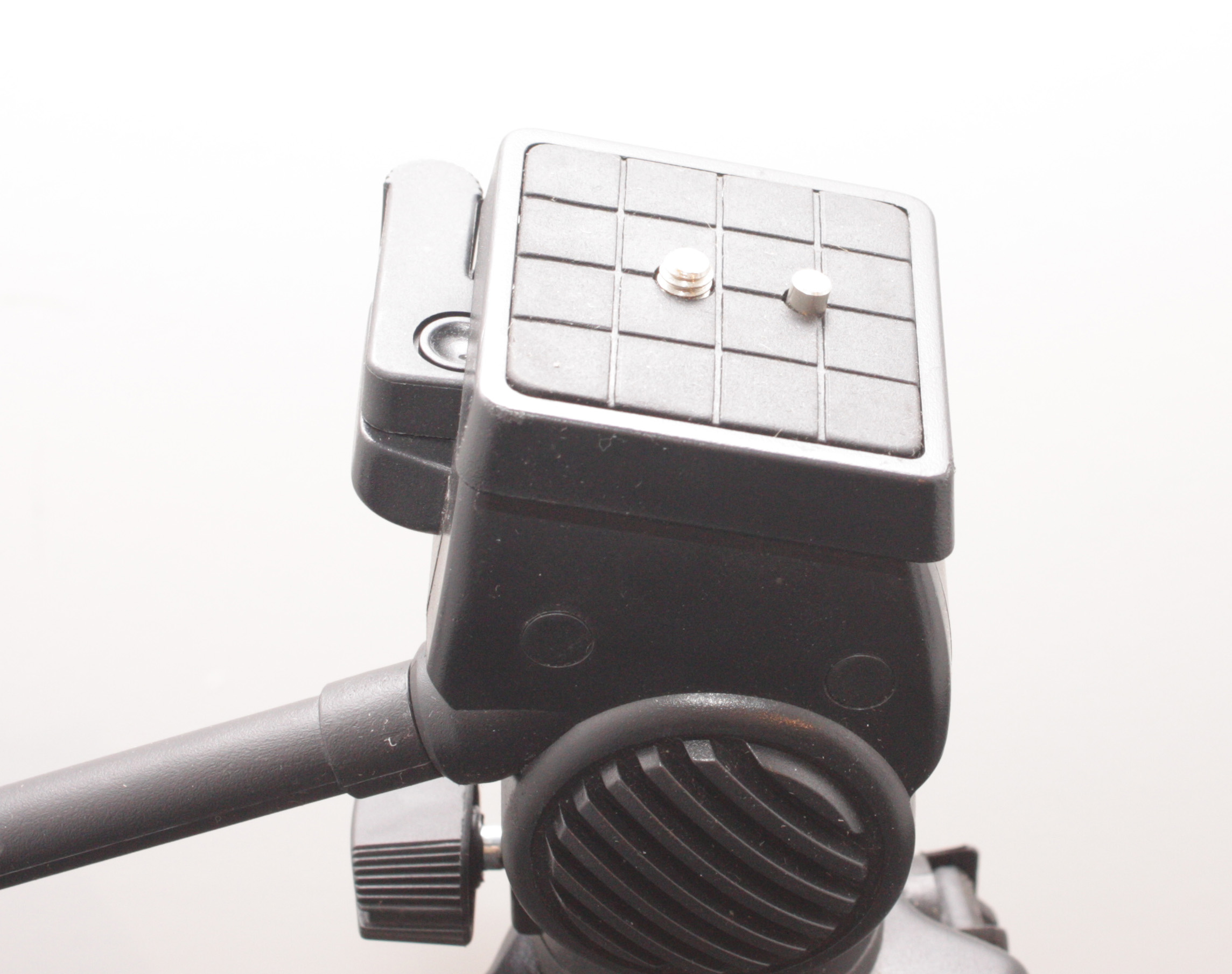 Boxed Miranda Pro Extendable Tripod with Quick Release Plate - Image 8