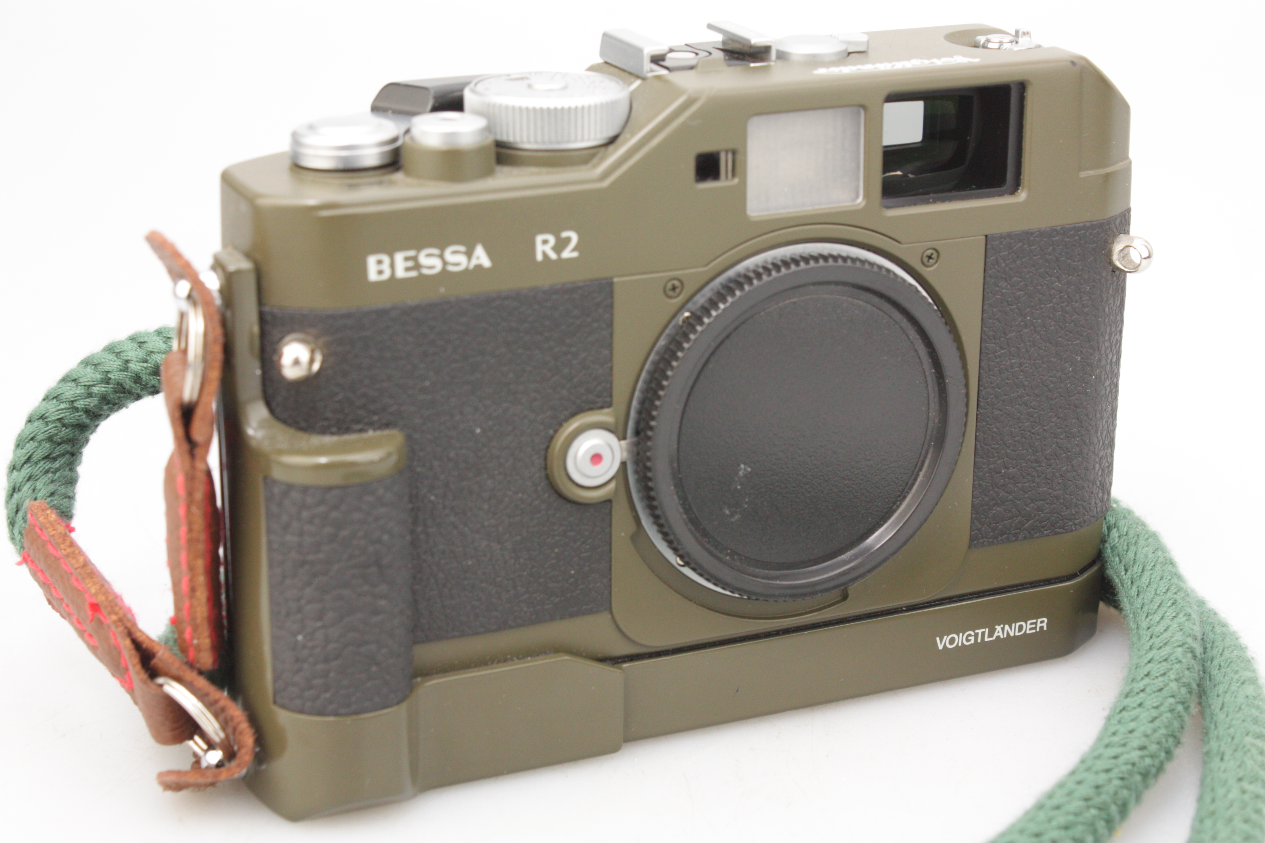 Voigtlander Bessa R2 (Olive) 35mm Rangefinder Camera -Boxed - with Rapid Winder - Image 2