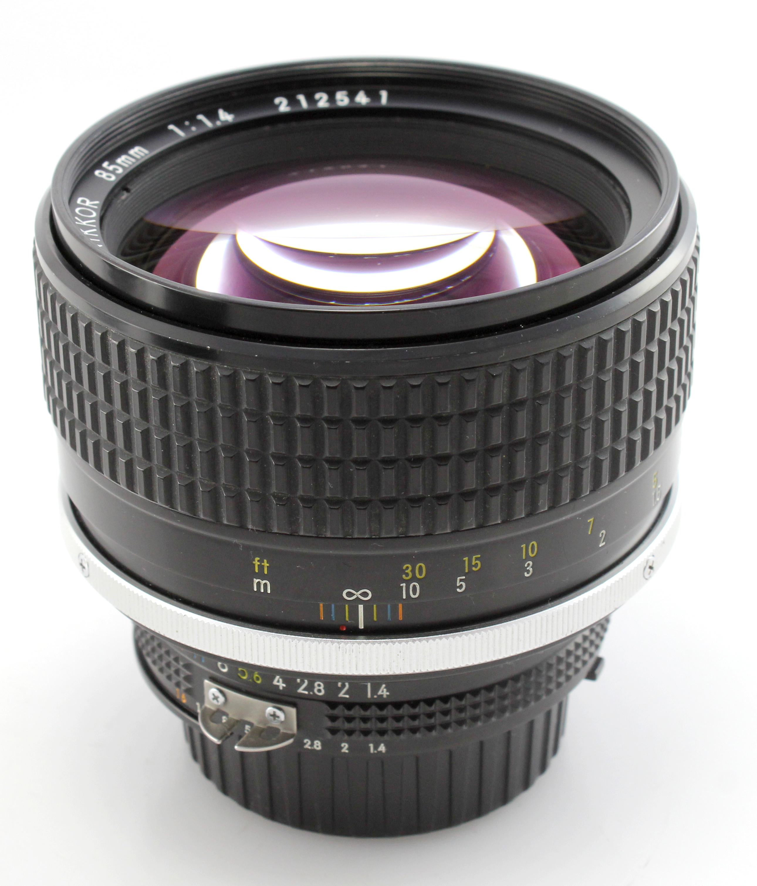 Nikon Nikkor 85mm f/1.4 AIS Prime Lens w/ HN-20 hood - Excellent Condition - Image 3