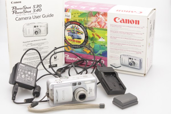 Olympus Camedia C-860L 1.8MP CCD Compact Camera w/ Smart Media Memory Card