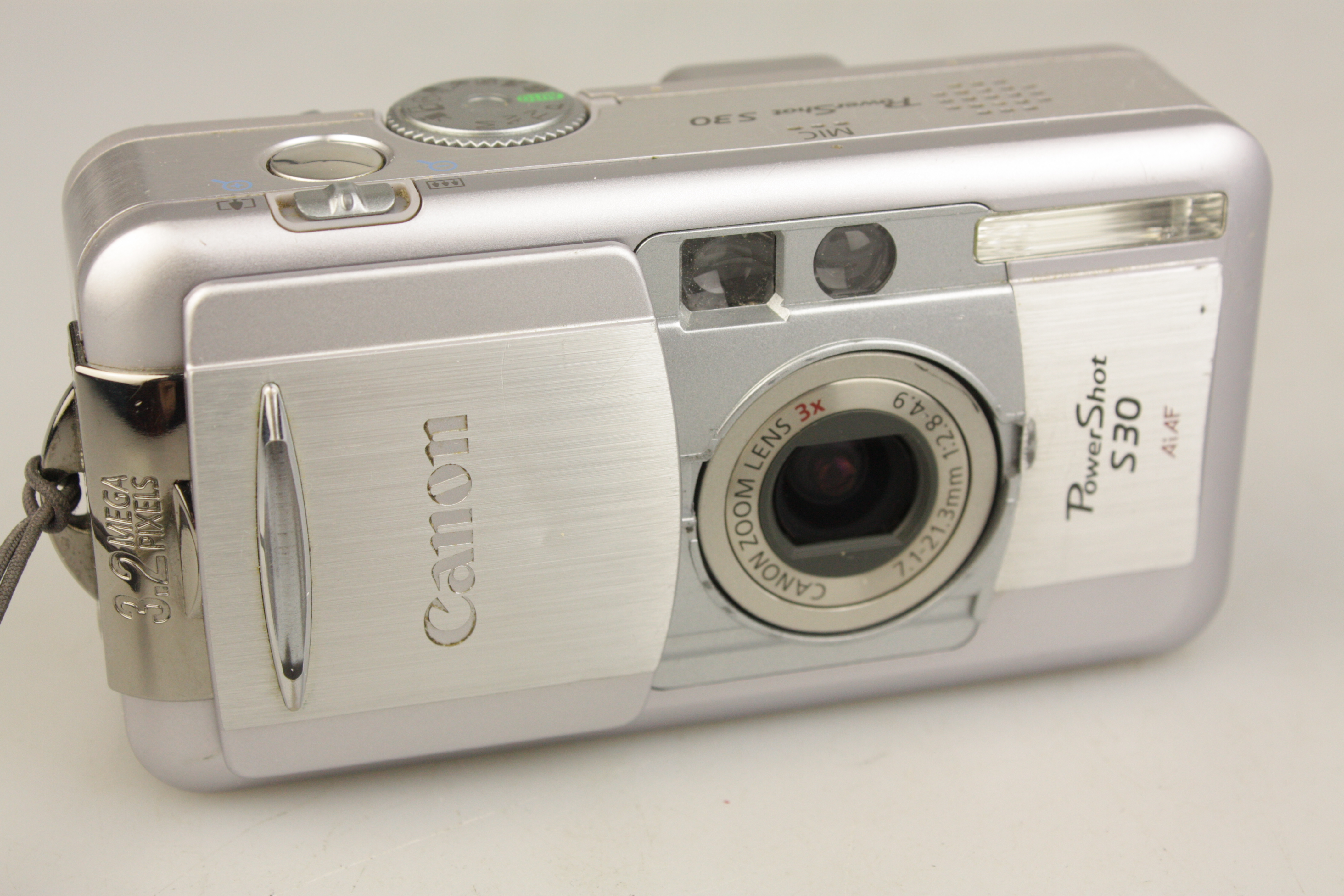 Olympus Camedia C-860L 1.8MP CCD Compact Camera w/ Smart Media Memory Card - Image 4