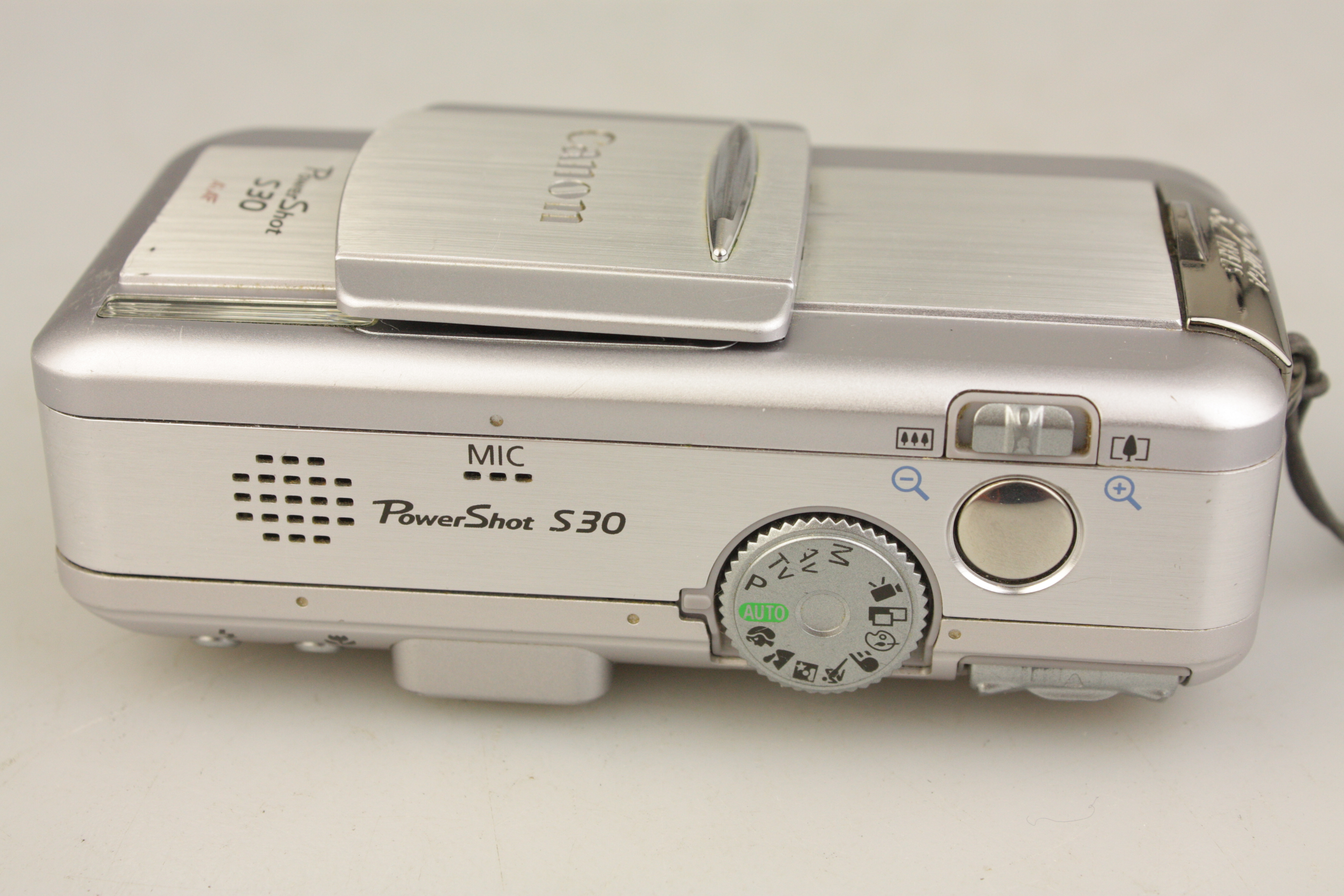 Olympus Camedia C-860L 1.8MP CCD Compact Camera w/ Smart Media Memory Card - Image 6