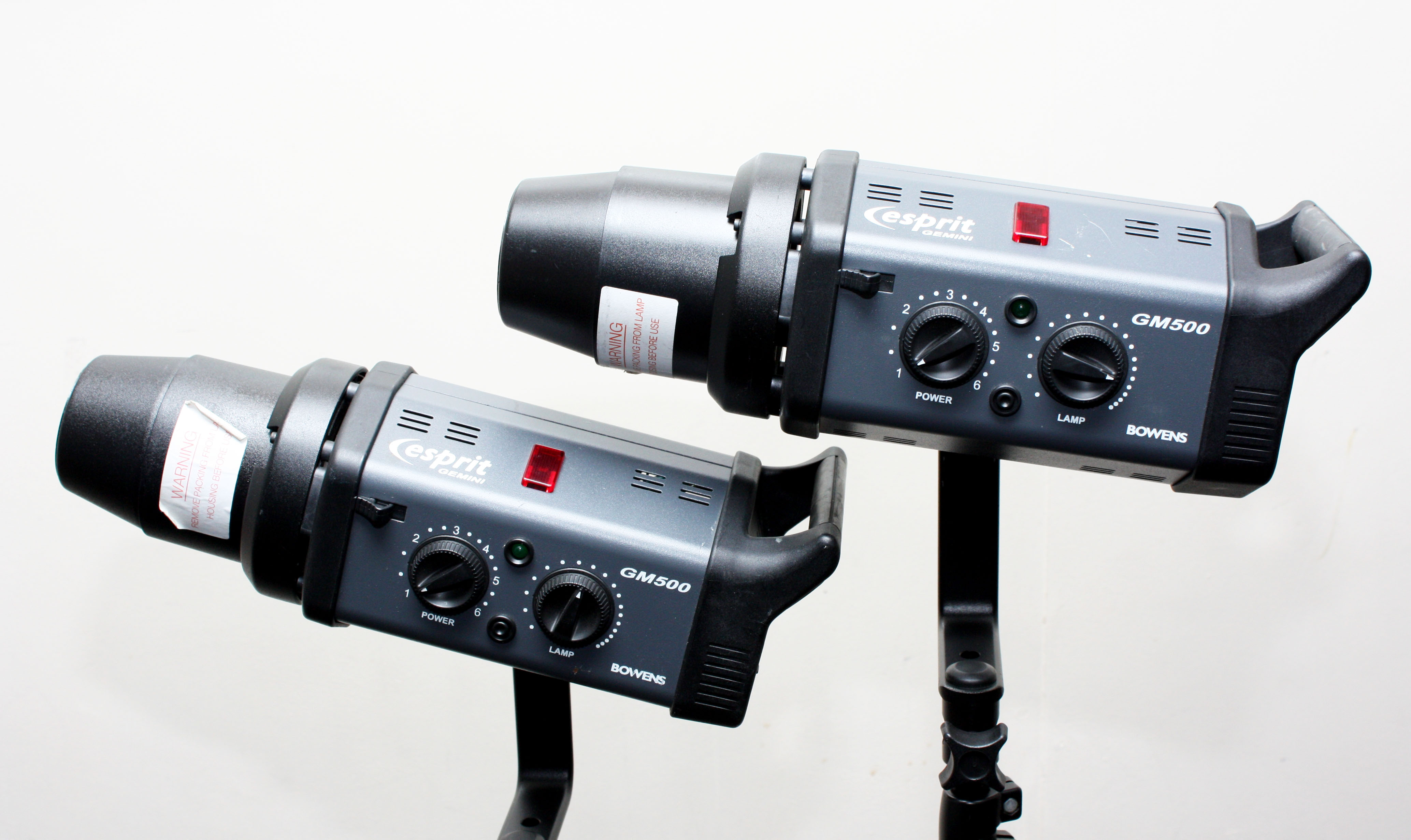 Bowens Gemini GM500 2-Head Twin Brolly Flash Kit in Roller Case - Image 6