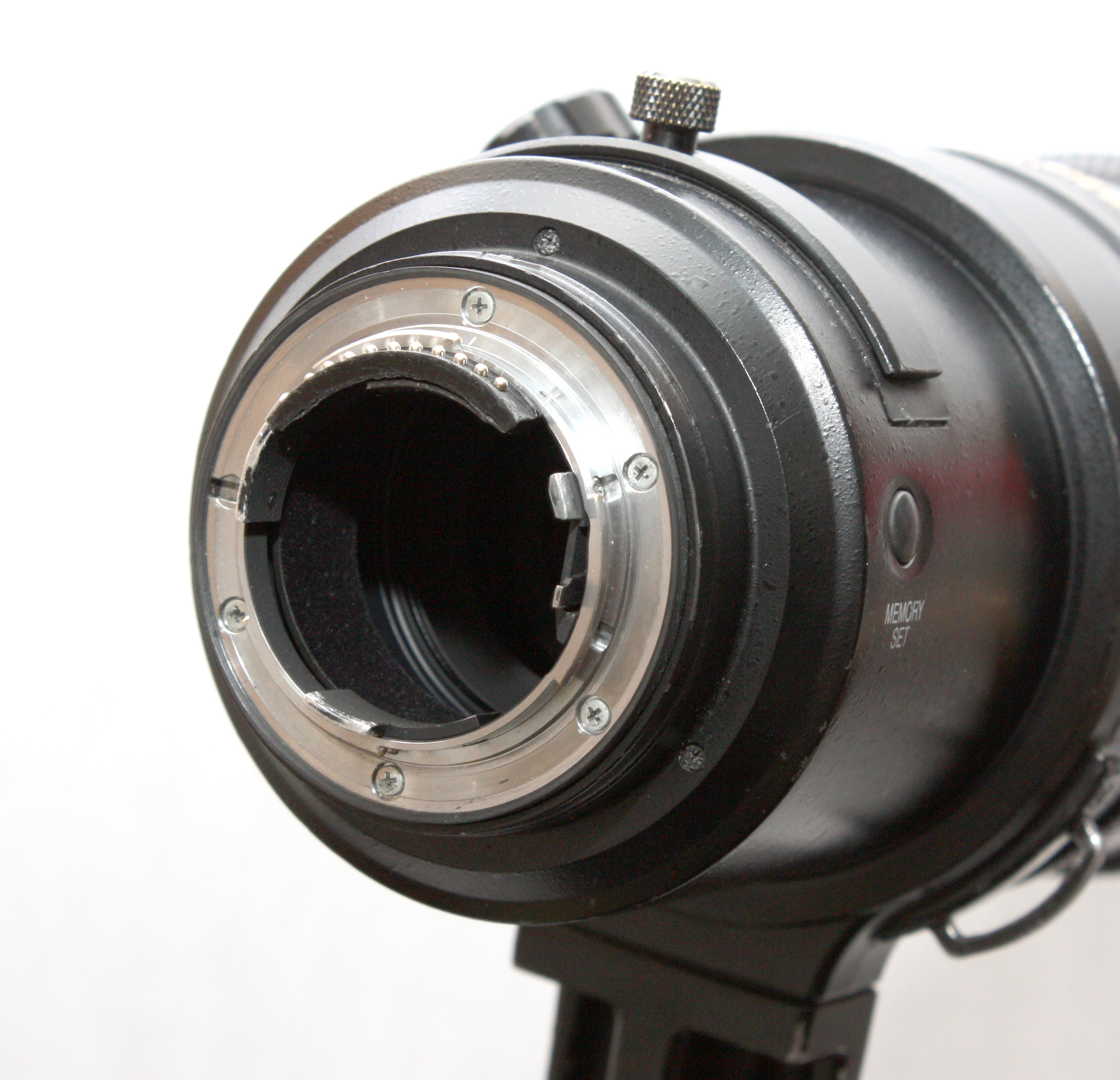 Nikon AF-S Nikkor 500mm f/4 G ED VR telephoto Lens w/ CT-505 hard carry case - Image 9