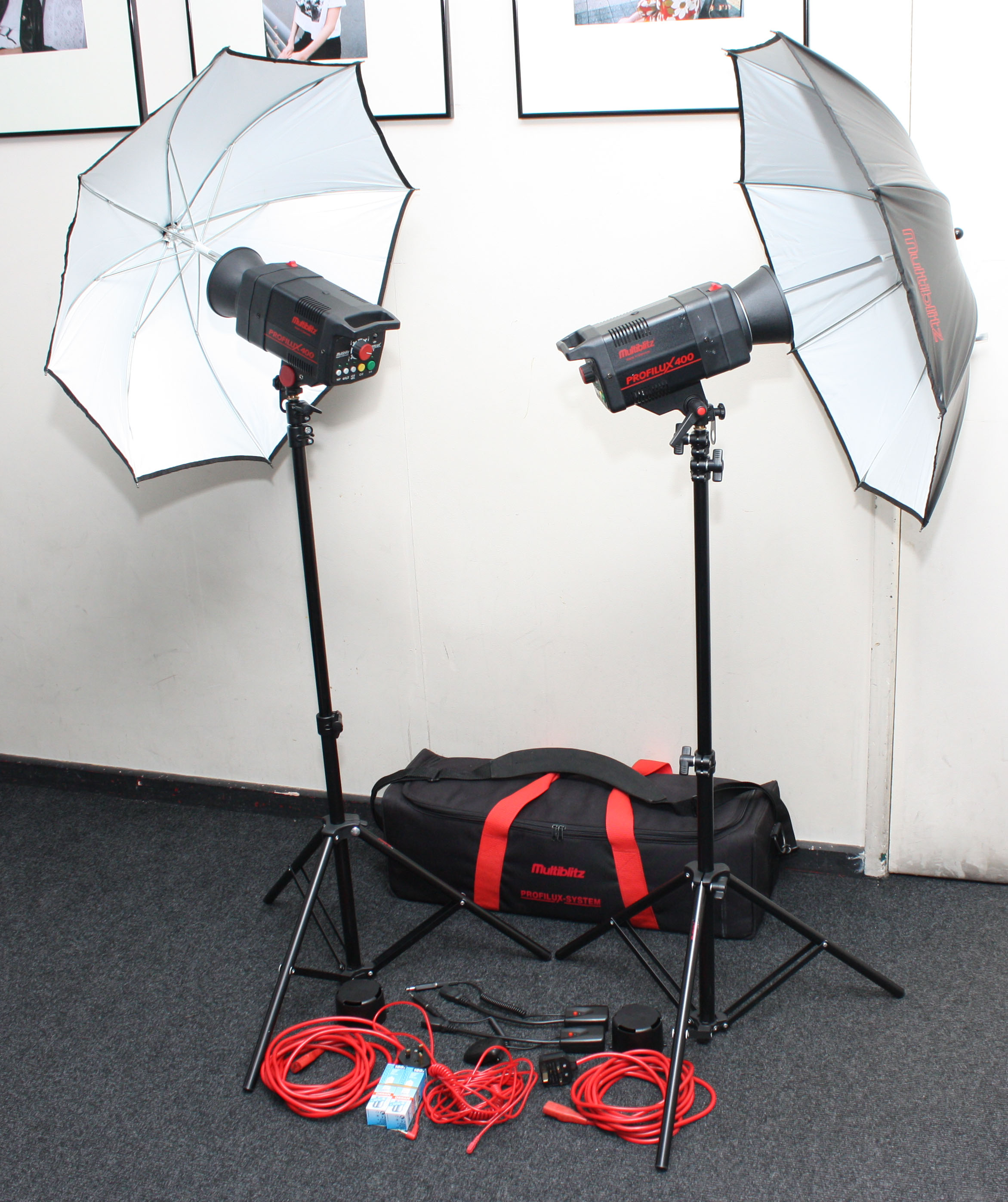 Multiblitz Profilux 400 2-Head Twin Brolly Flash Kit in Case w/ radio trigger set
