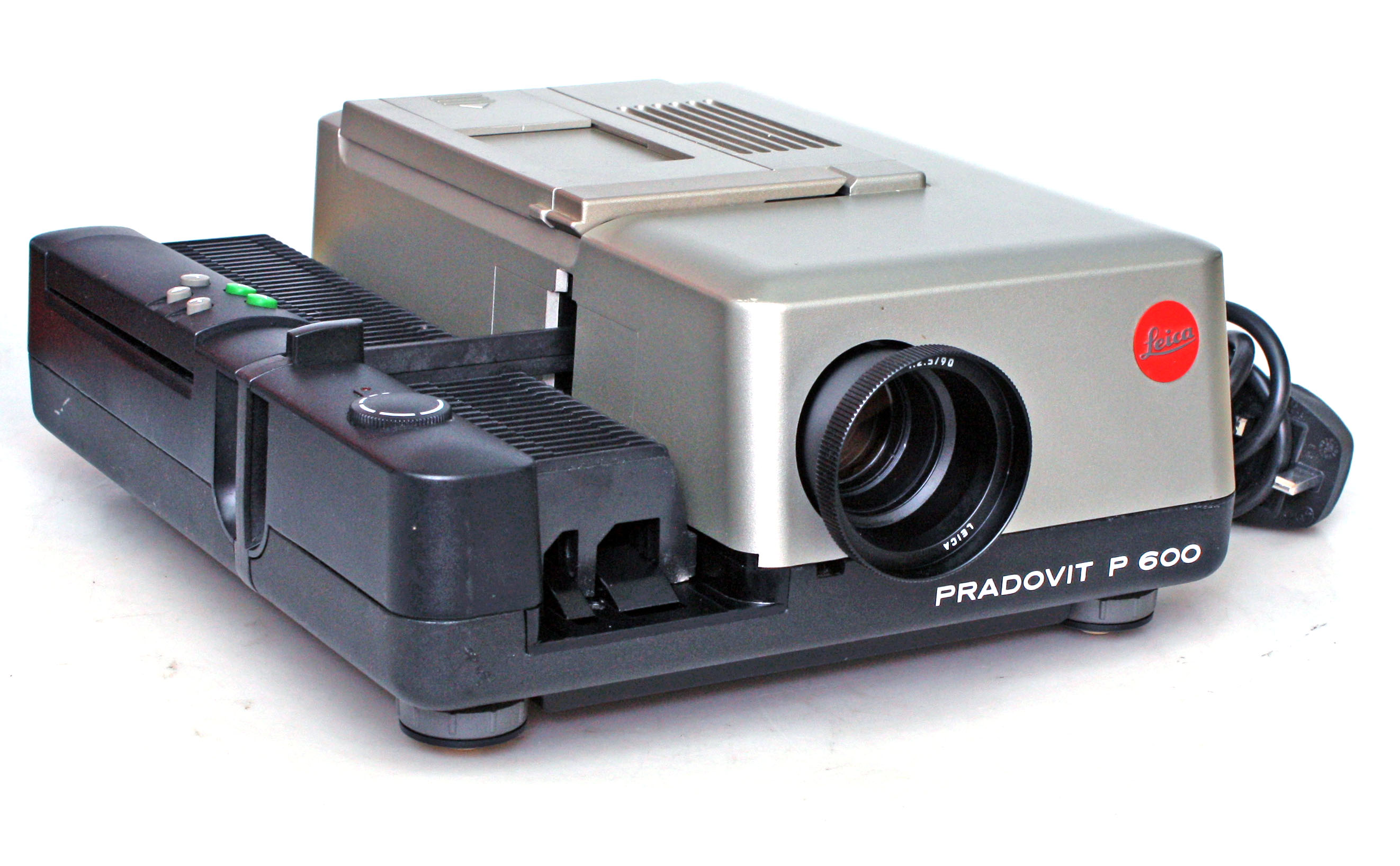 Leica Pradovit P 600 P600 AutoFocus 35mm Slide Projector with 90mm f2.5 Leica Lens