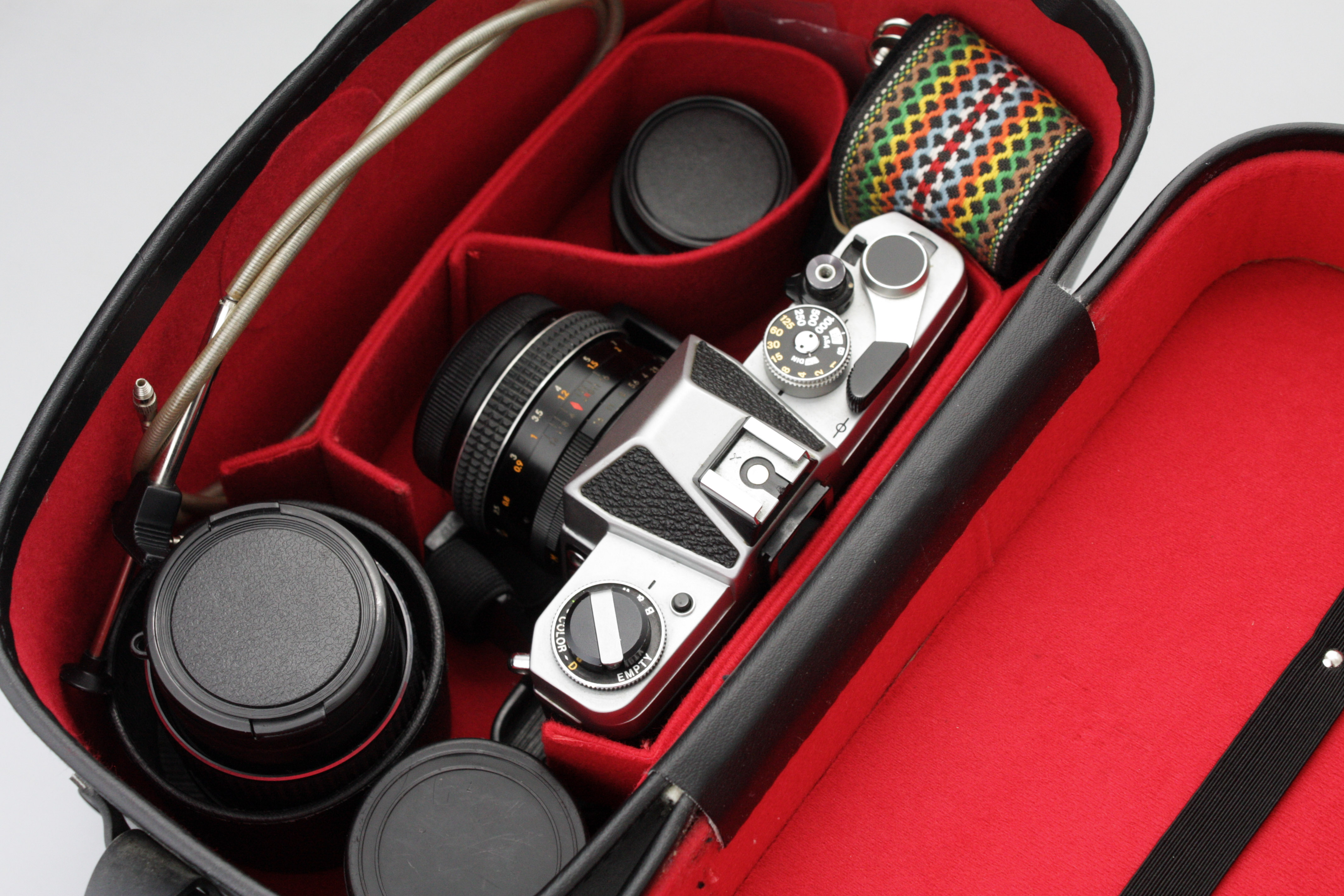 Chinon CX II 35mm SLR Camera Kit with Chinon 55mm f/1.7 , Helios 135mm f/2.8 - Image 2