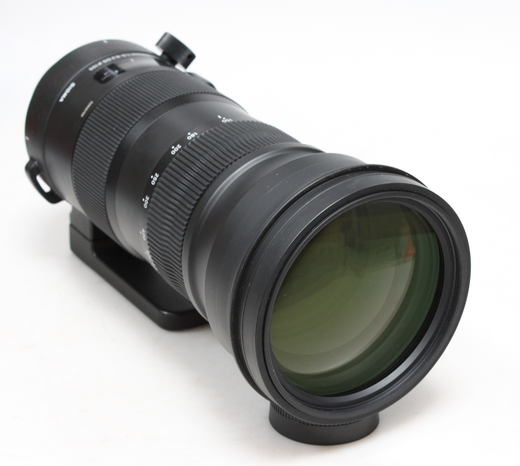 Sigma 150-600mm f/5-6.3 DG OS HSM 'Sports' Super Zoom Lens in Nikon F Mount - Image 2