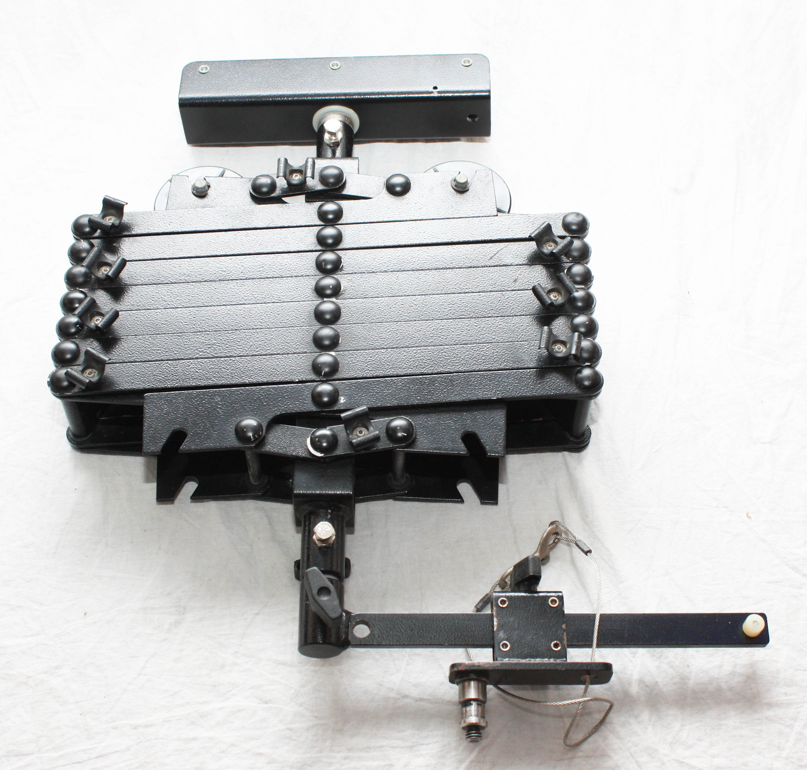 Bowens Hi-Glide 2m Litelift Pantograph Inc. 6 Wheel Carriage, Springs 1+2, Gravity Bar - Image 2