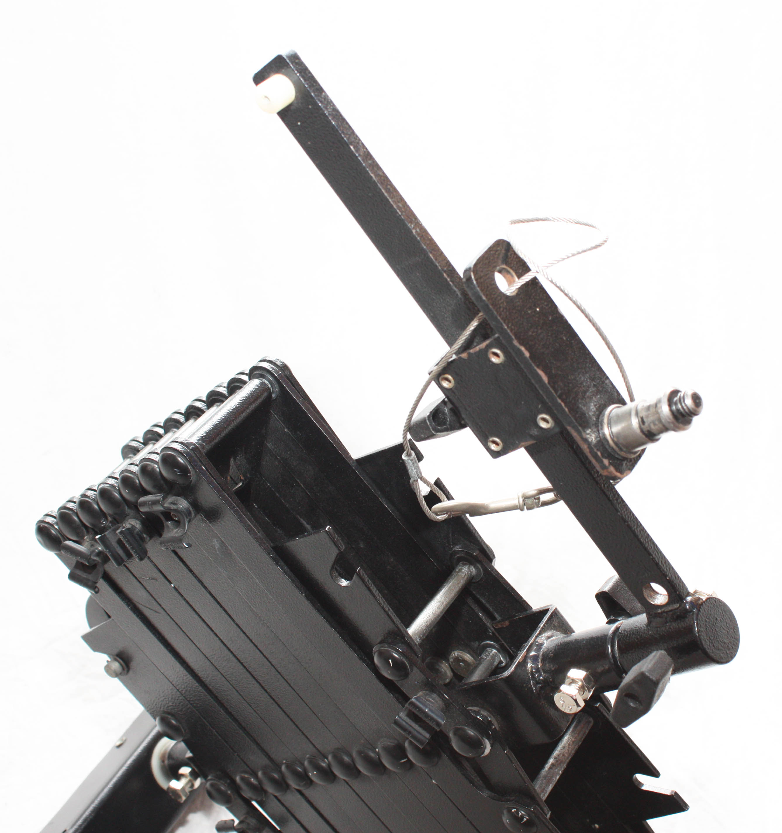 Bowens Hi-Glide 2m Litelift Pantograph Inc. 6 Wheel Carriage, Springs 1+2, Gravity Bar - Image 5