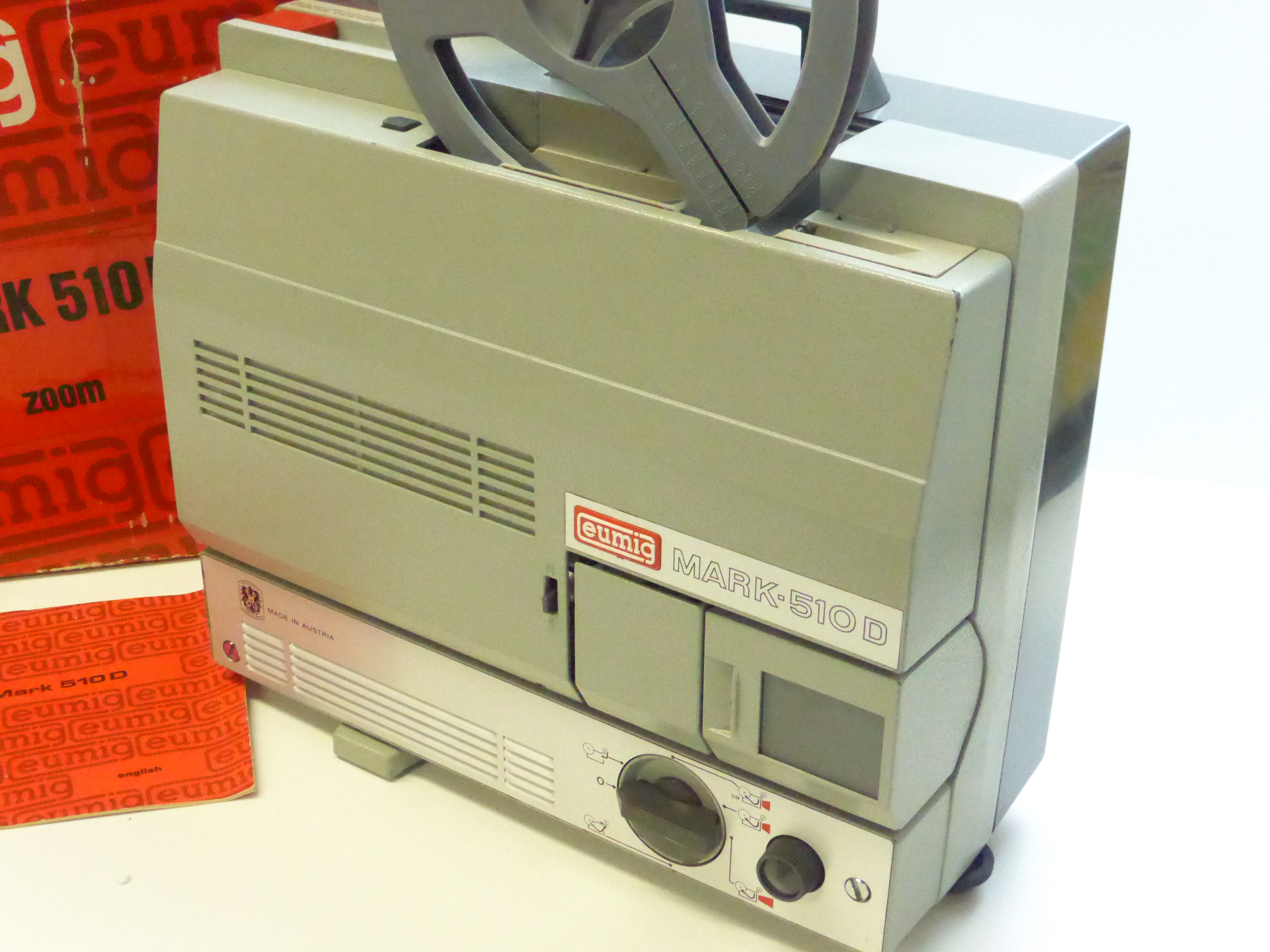 Eumig Mark 510D Super-8 Projector - Boxed - Image 2
