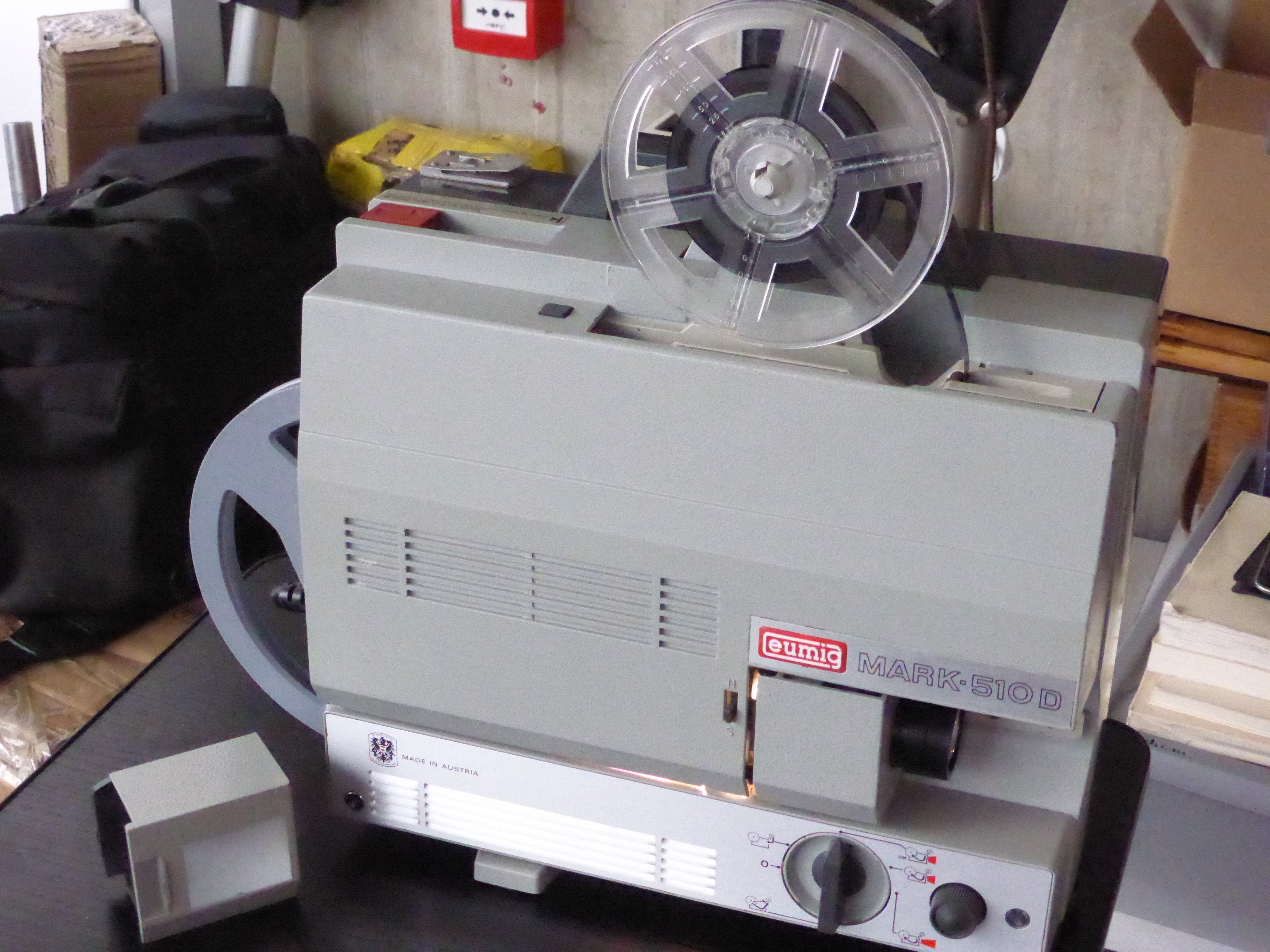 Eumig Mark 510D Super-8 Projector - Boxed - Image 7