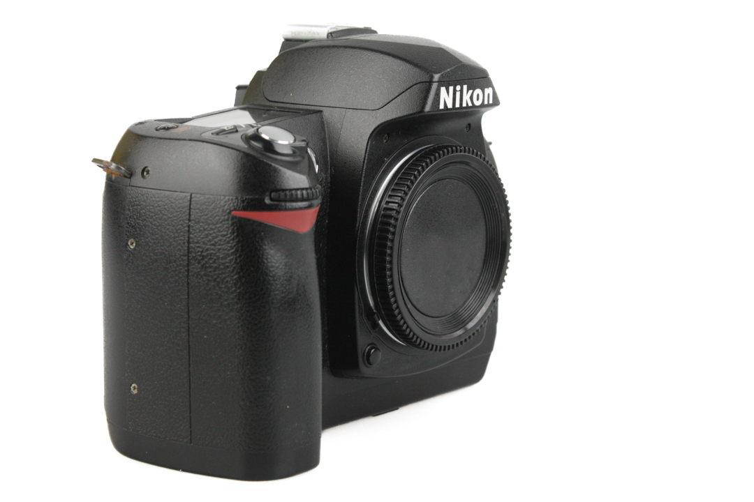 Nikon D70 6.1 Megapixel DSLR Camera Body with MB-D11 Grip - (DX) Sensor - Boxed - Image 2