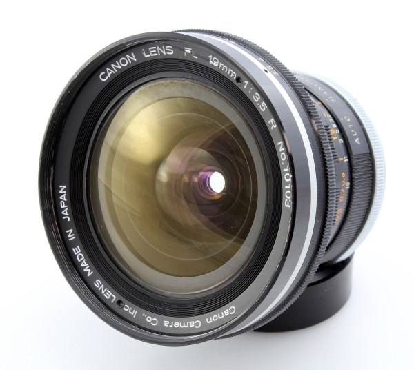 Canon FL 19mm f/3.5 R Wide Angle Manual Focus Lens w/ Hard Case - Rare