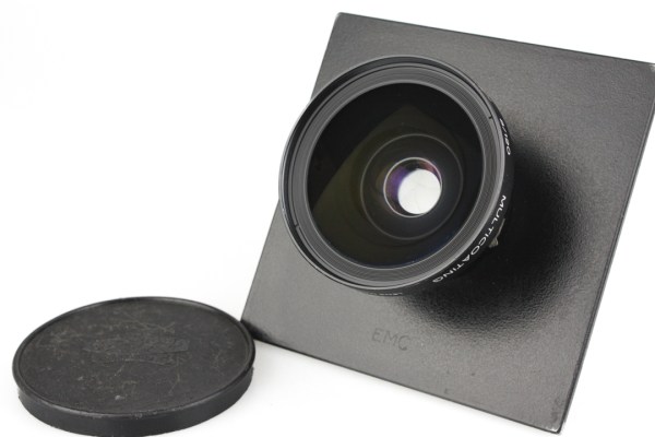 Schneider Kreuznach Super-Angulon 120mm f/8, with Horseman Lens Board - Serviced