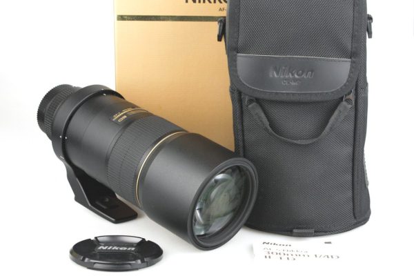 Nikon AF-S Nikkor 300mm f4D IF ED Telephoto Lens Boxed w/ hood caps & case