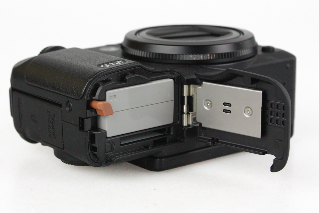 Canon Powershot G12 Compact Digital Camera - Image 7