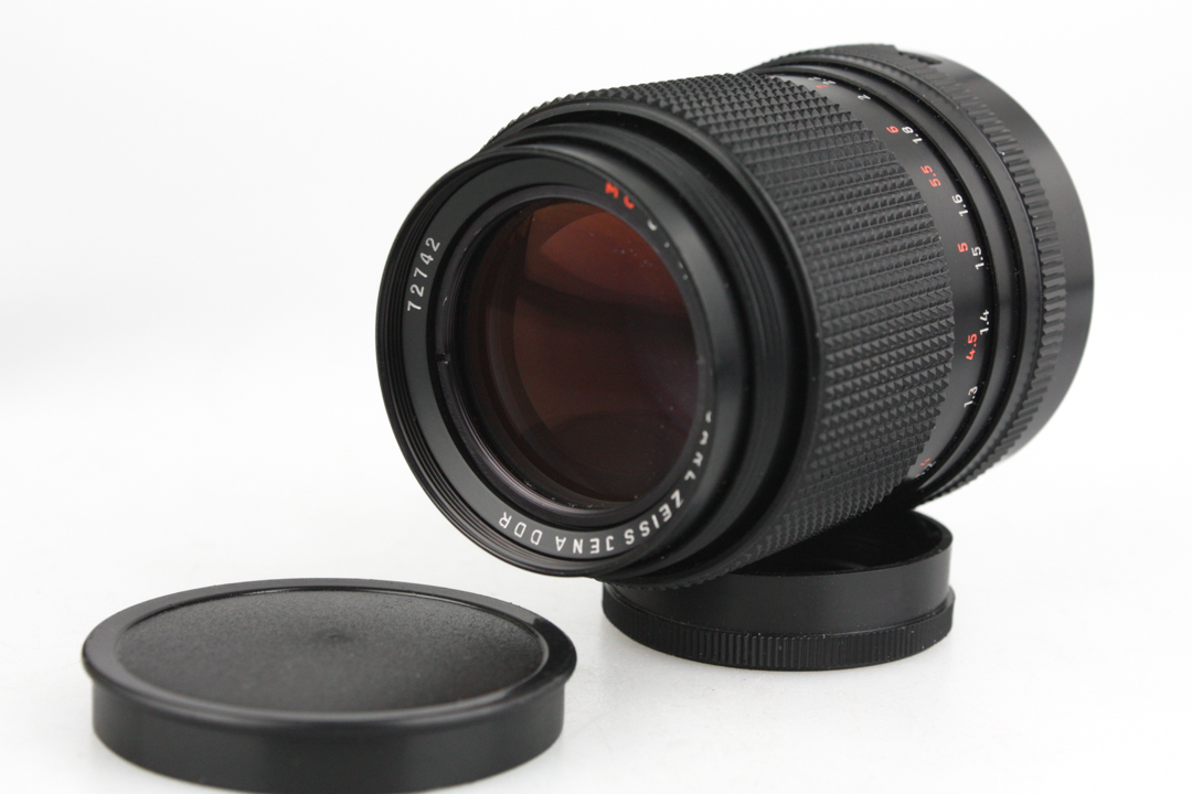 Carl Zeiss Jena DDR 135mm f3.5 Telephoto Lens - Manual Focus M42 (42mm) Mount