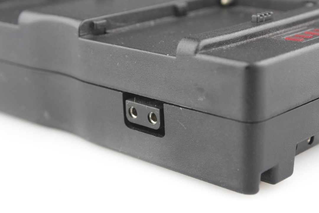 Sony NP-F battery to V mount D-TAP Adapter NP-F550/750/970 batteries. - Image 4