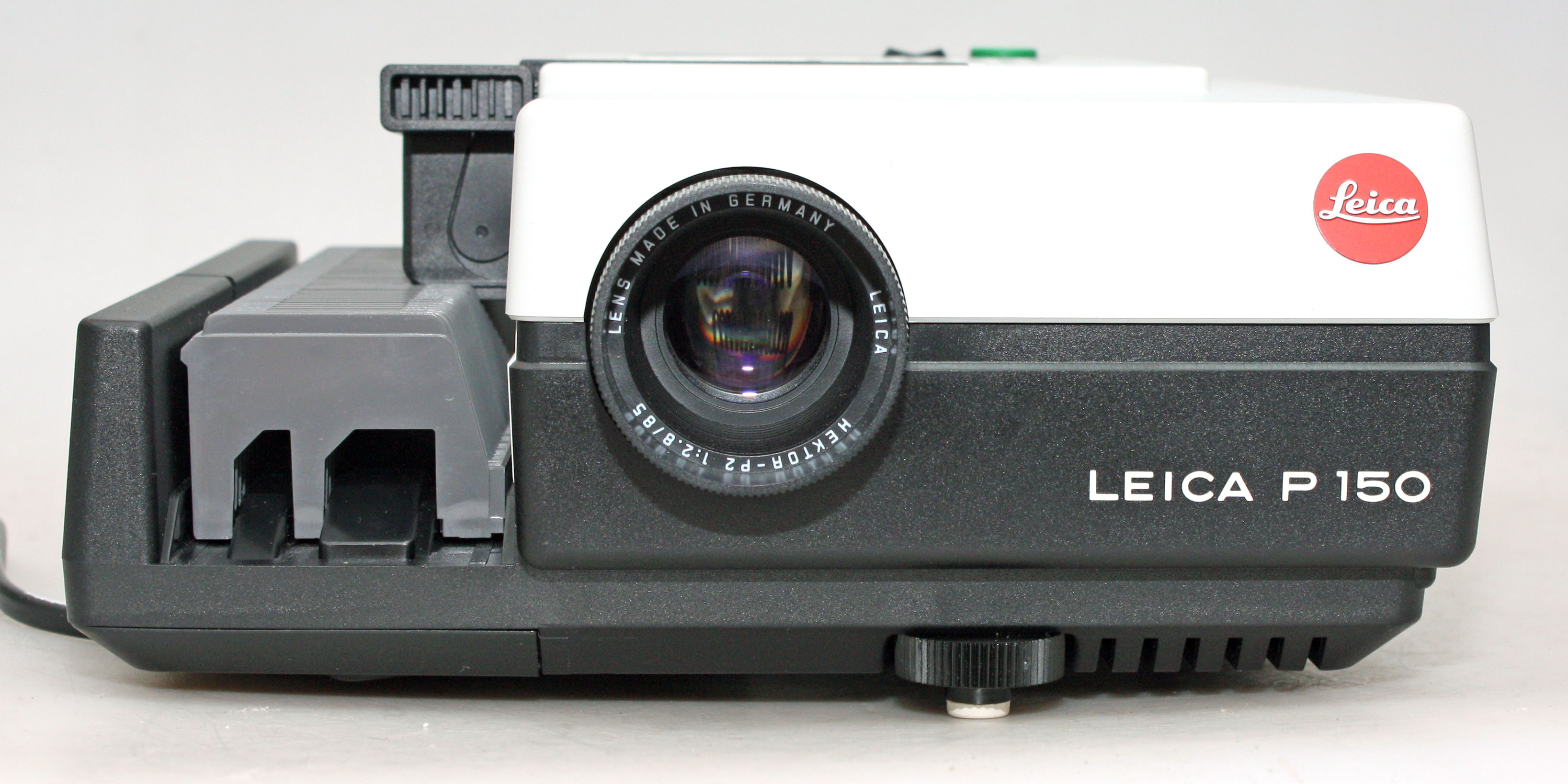 BOXED – Leica PRADOVIT P150 Slide PROJECTOR Leitz magazine