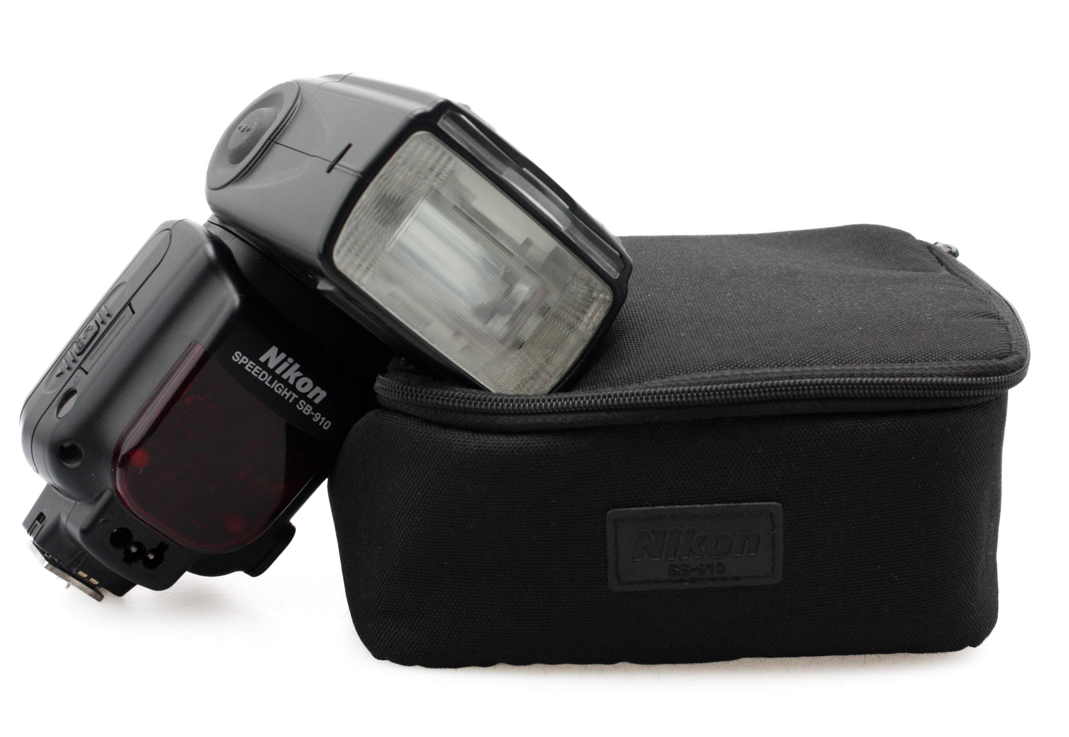 Nikon SB-910 Speedlight Flash Unit for Nikon DSLR Cameras + Case