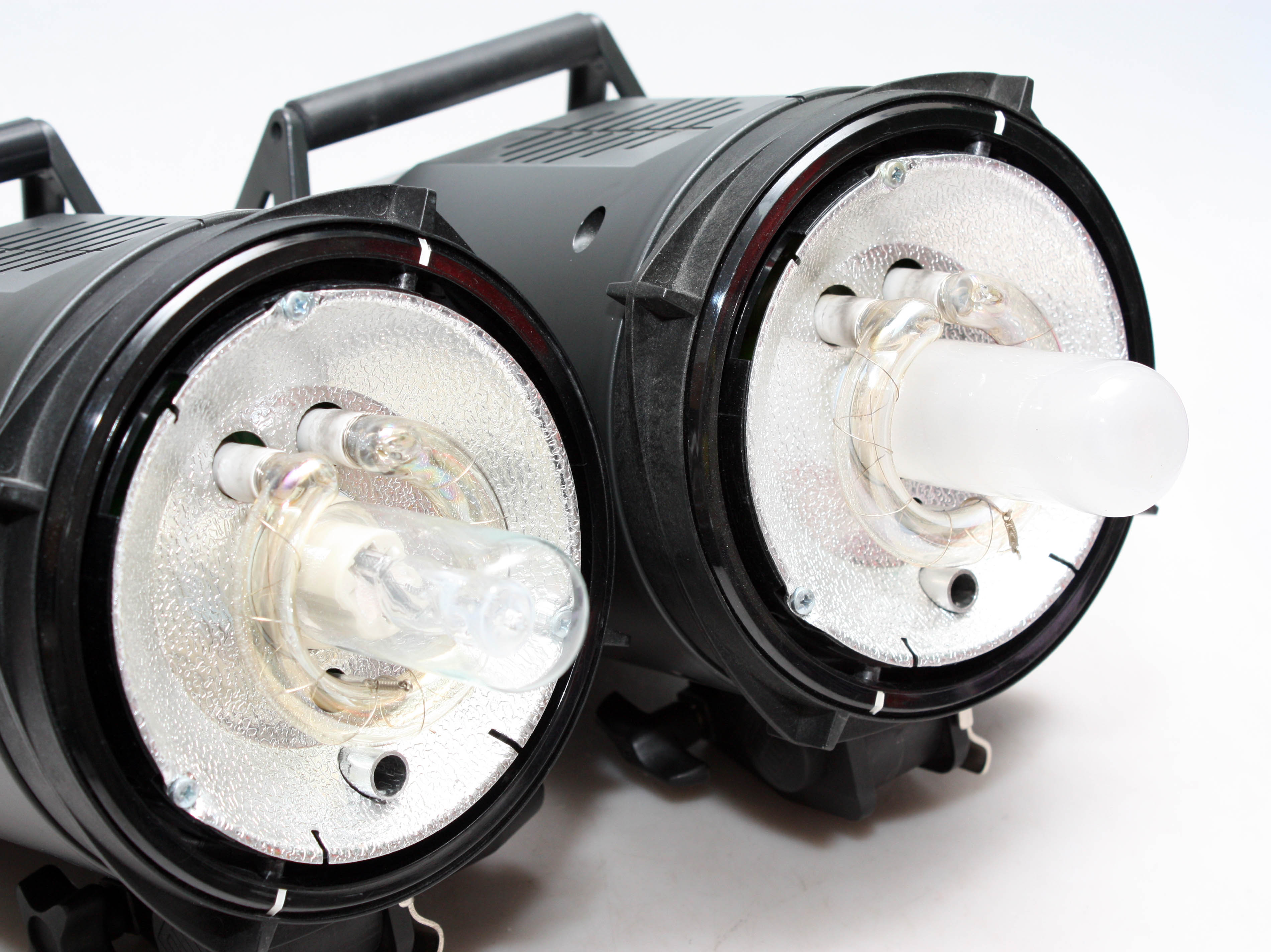 Elinchrom Style RX 300 & Style RX 600 Studio Flash 2-Head Set in Hard Case - Image 4