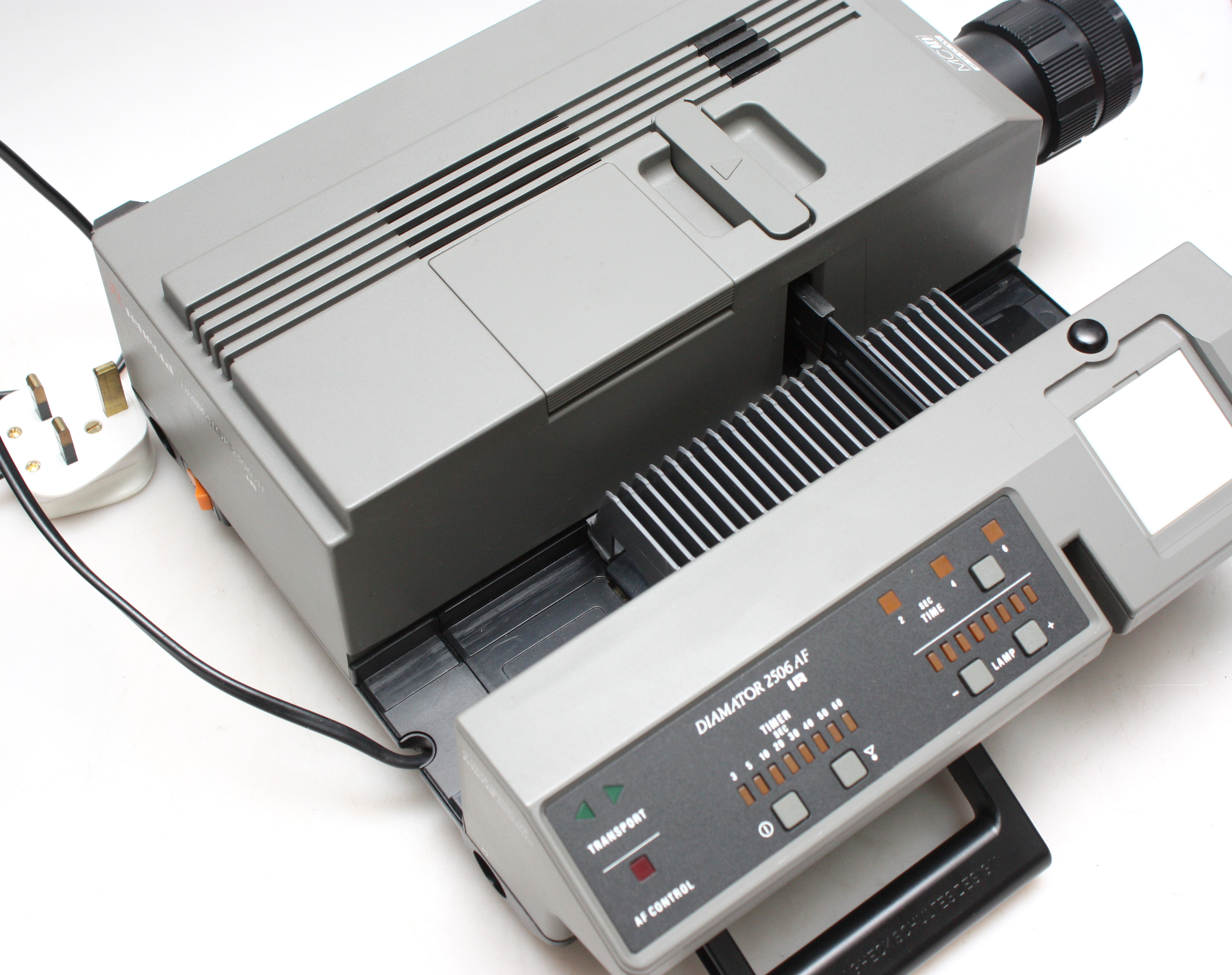 Reflecta Diamator 2506 AF-IR 35mm Slide Projector w/ 70-120mm F/3