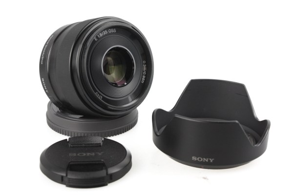 SONY E OSS 35mm f/1.8 Prime Lens - E Mount - Crop sensor  - Great Condition