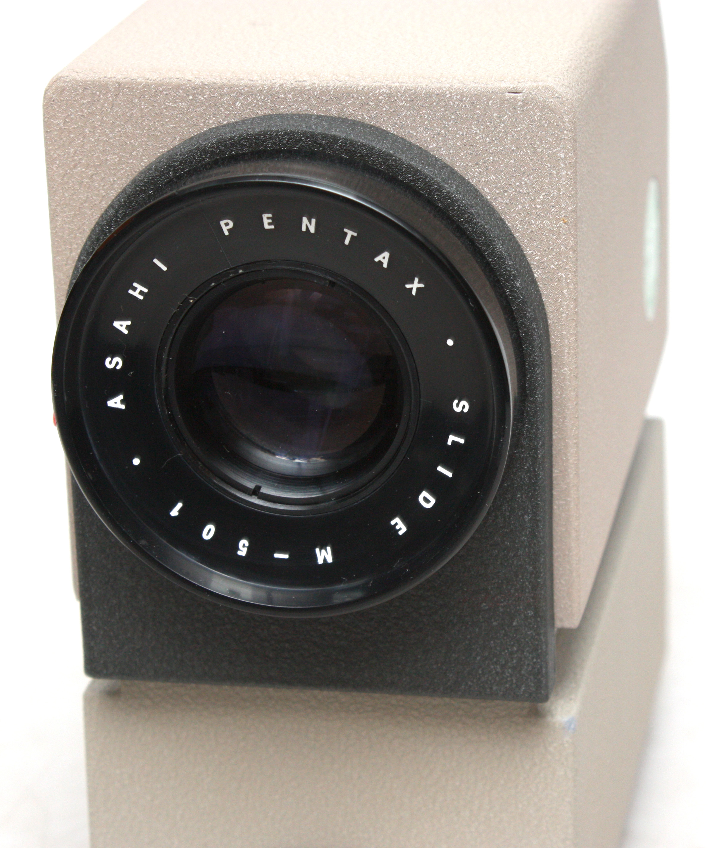 Asahi Pentax Slide 501 Projector – compact 35mm slide projector