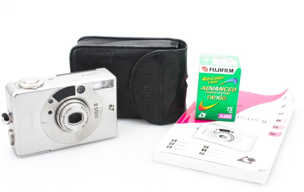 Canon IXUS II APS Film Camera with 2 films, Zoom Lens & Case