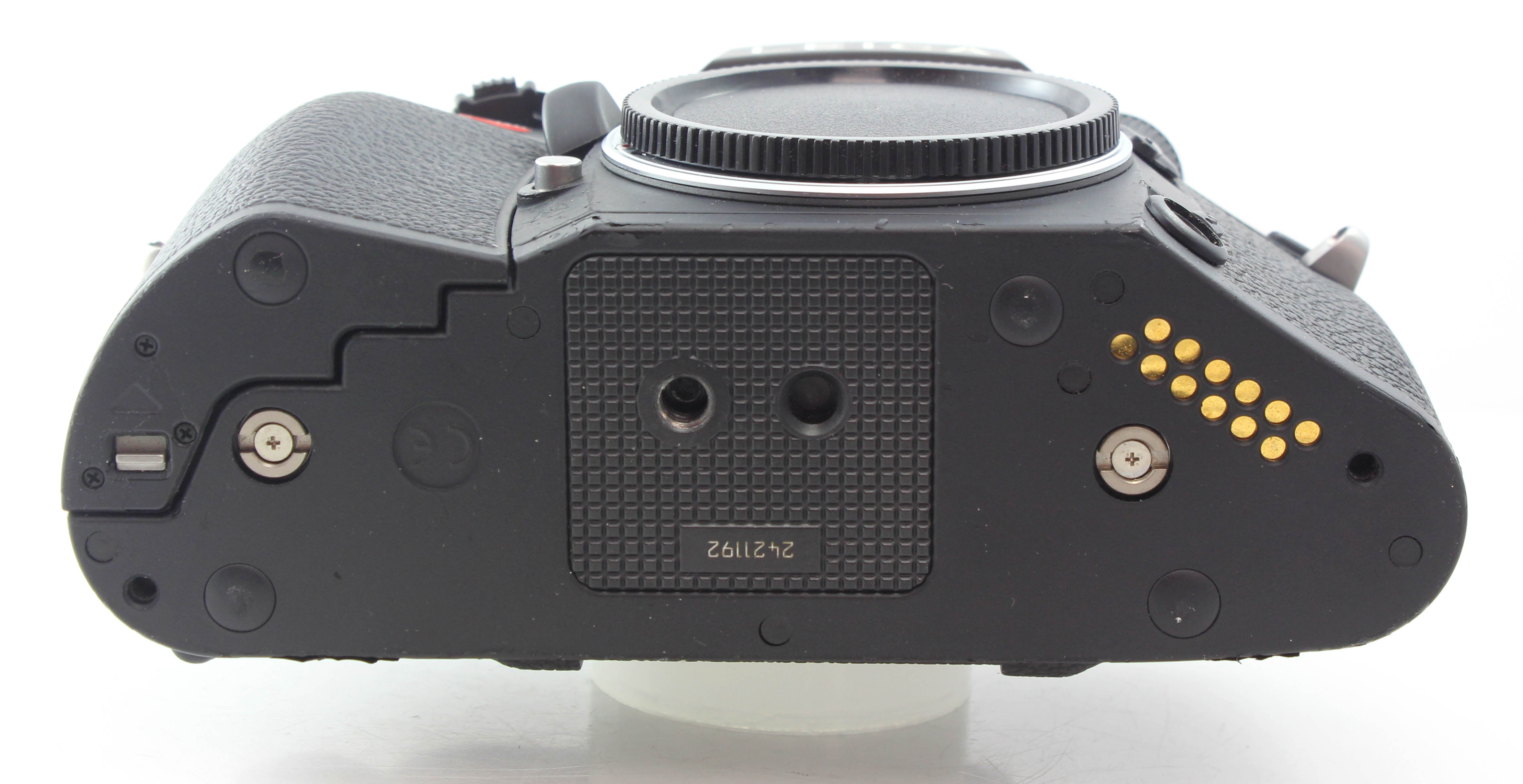 Black Leica R8 35mm Film SLR Camera Body for Leica R Lenses - Excellent - Image 7