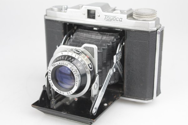 Tougodo Toyoca Six 6x6 Medium Format Camera, with 8cm f/3.5 Tri-Lauser (Tomioka) Lens - 12 / 16-on Ever Ready Case - Ultra Rare