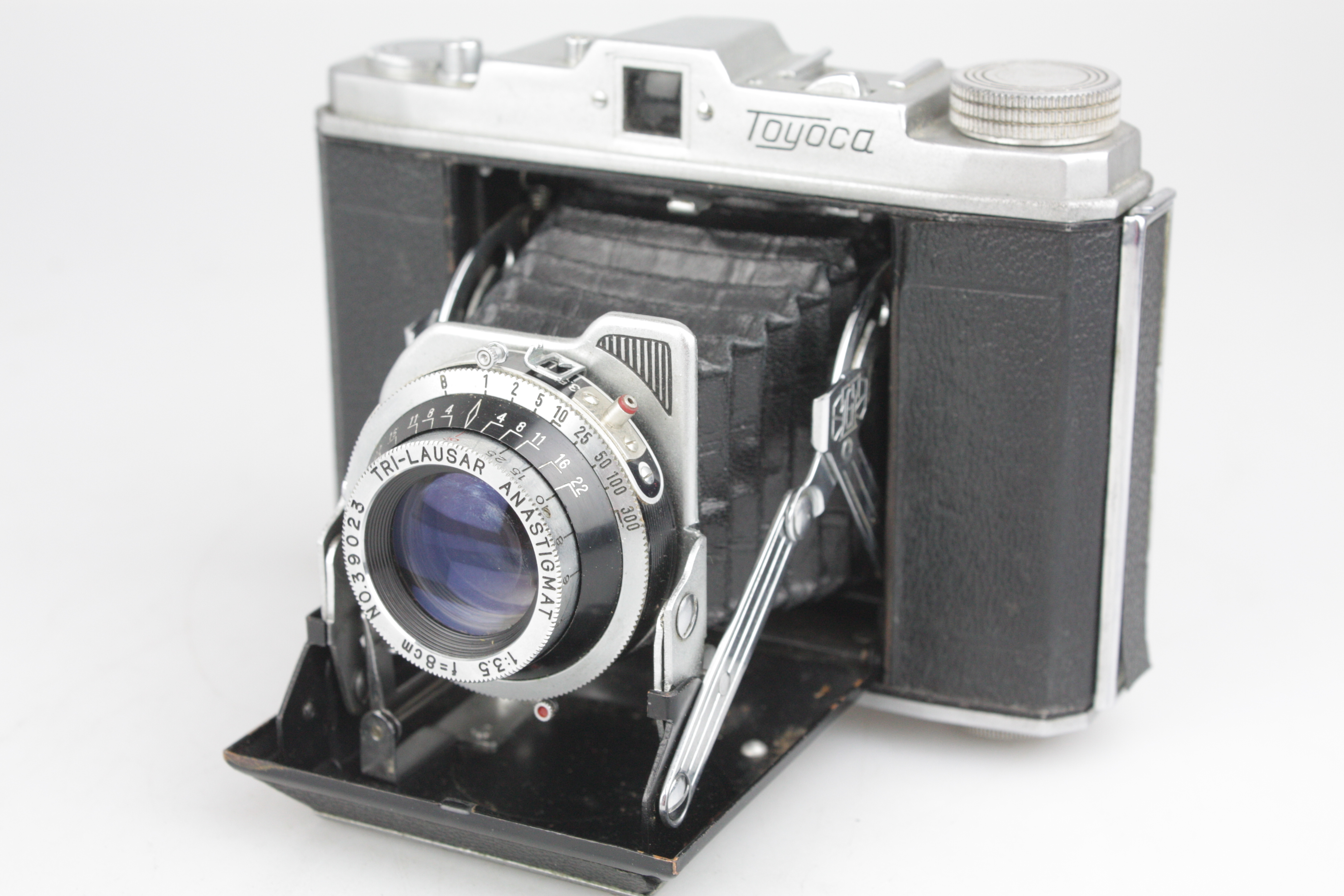 Tougodo Toyoca Six 6x6 Medium Format Camera, with 8cm f/3.5 Tri-Lauser (Tomioka) Lens - 12 / 16-on Ever Ready Case - Ultra Rare