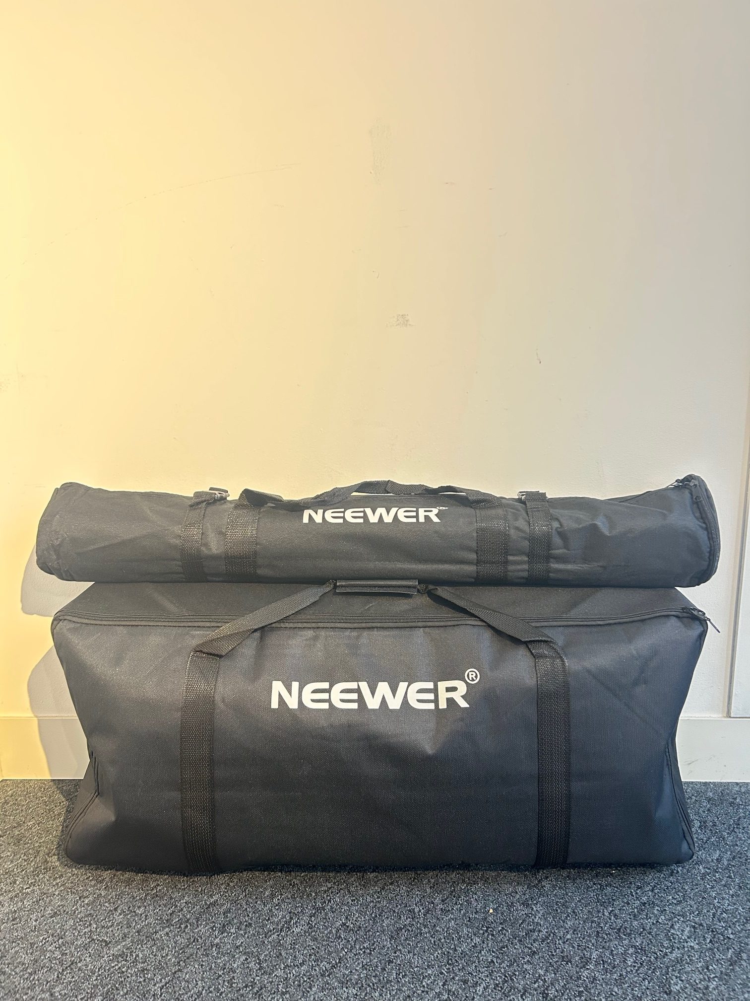 Neewer 2.6m x 3m Background Support Kit - 800W Umbrellas Softbox Lighting Kit - Image 4