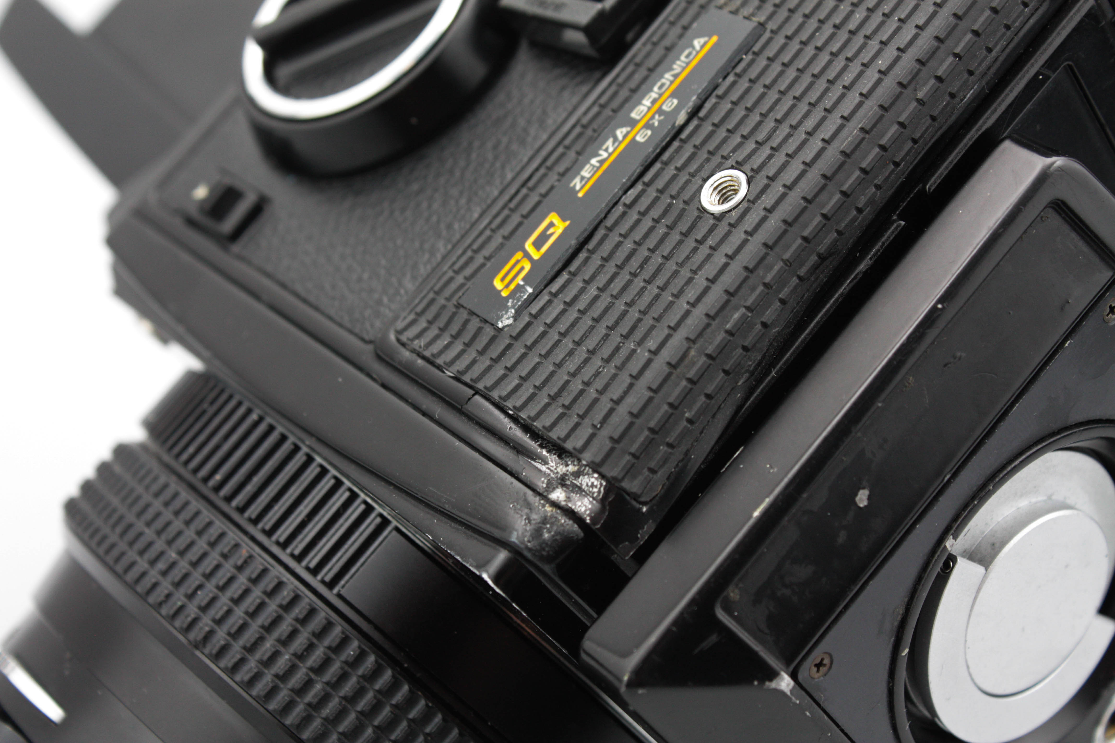 Bronica SQ 6x6 120 w/ 80mm F/2.8 Zenzanon-S Lens / Speed grip & Waist level finder - Image 5