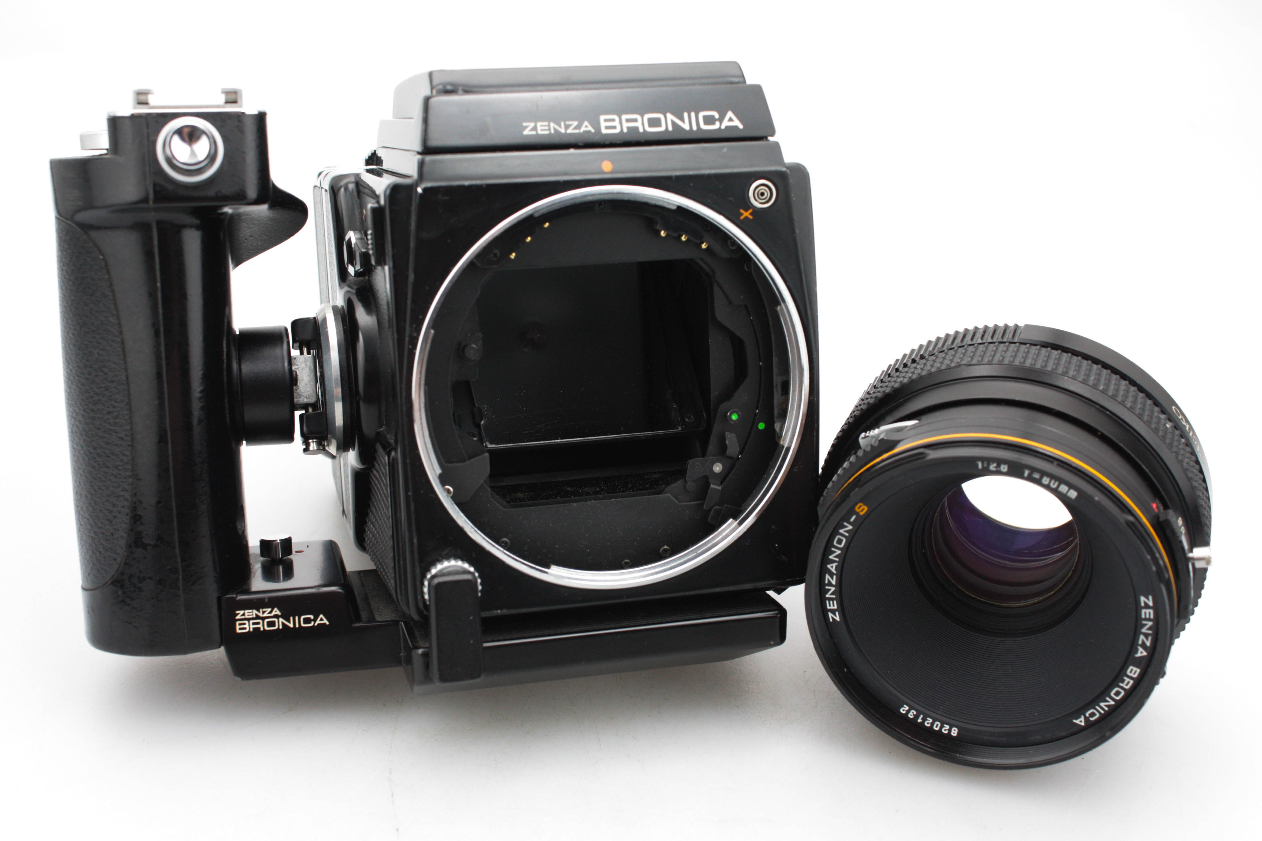 Bronica SQ 6x6 120 w/ 80mm F/2.8 Zenzanon-S Lens / Speed grip & Waist level finder - Image 6