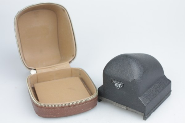 Rollei Rolleiflex Prism, with Zipped Case - Slight Issue