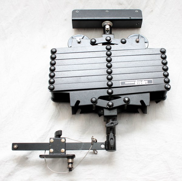 Bowens Hi-Glide 2m Litelift Pantograph Inc. 6 Wheel Carriage, Springs 4+4, Gravity Bar